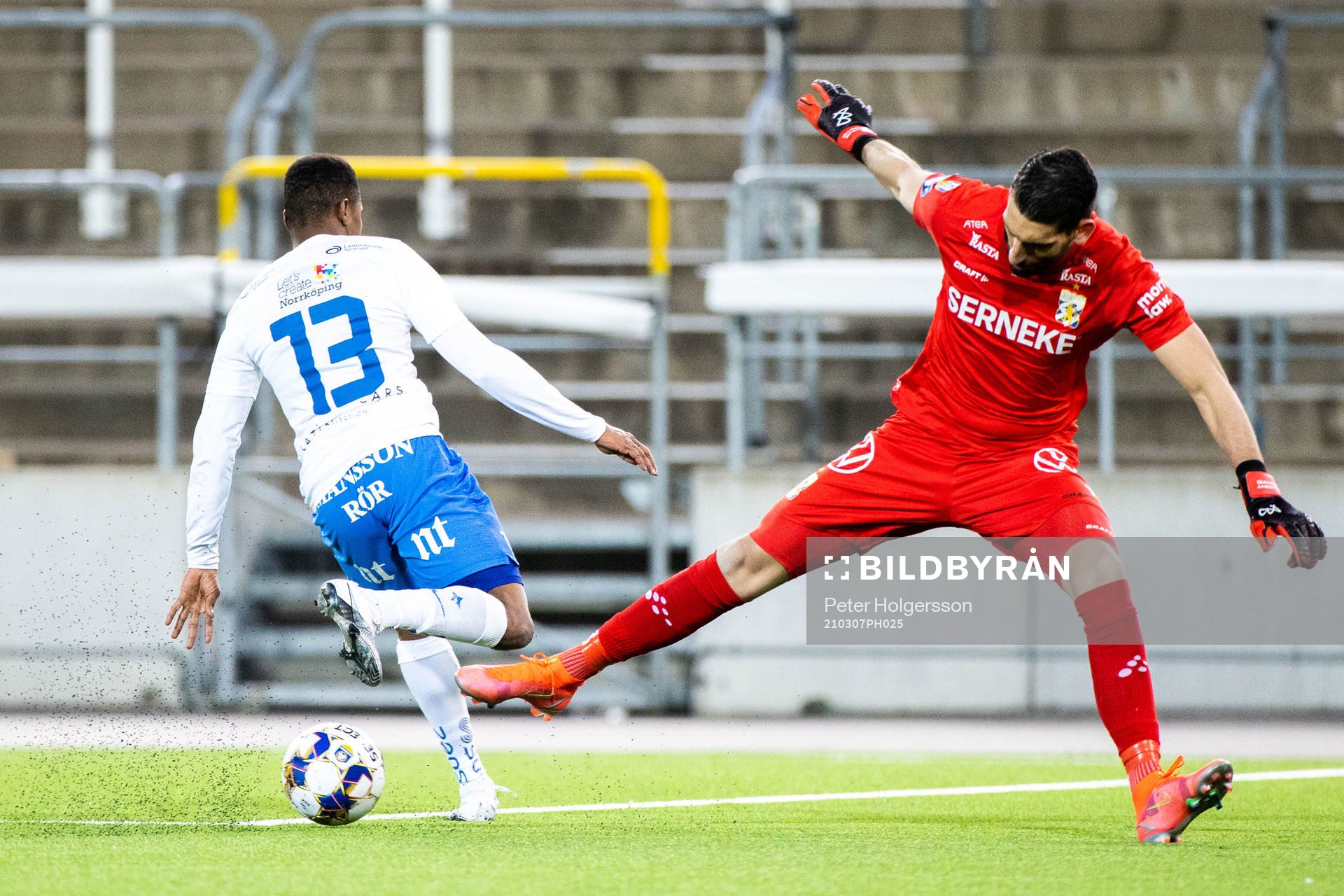 IFK Norrköpings Ishaq Abdulrazaq  och IFK Göteborgs