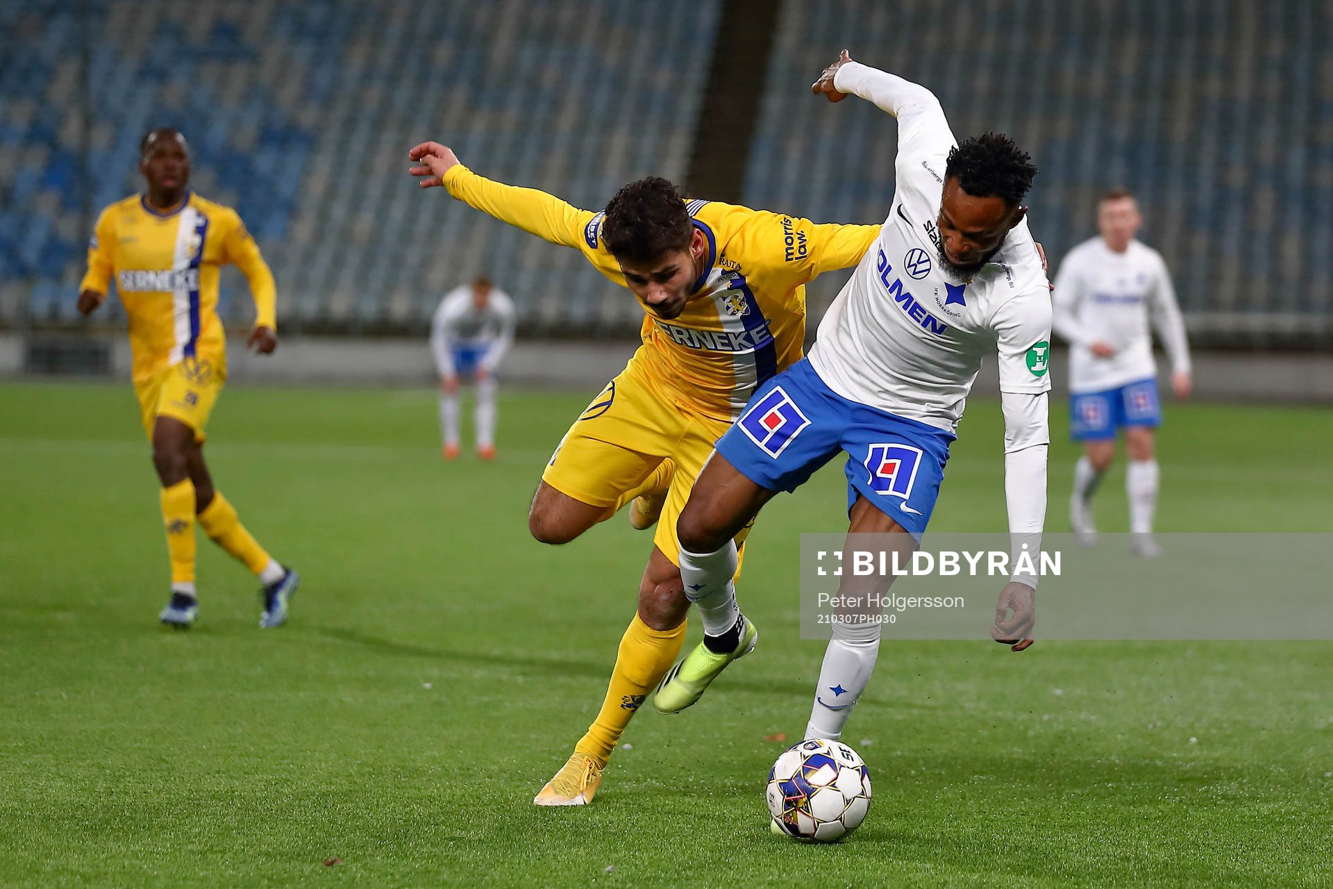 IFK Göteborgs Hosam Aiesh och IFK Norrköpings Samuel