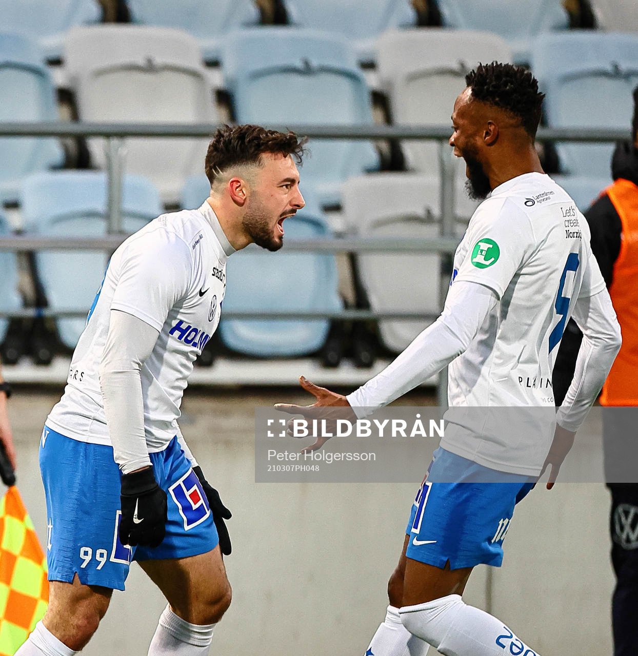 IFK Norrköpings Sead Haksabanovic och Samuel Adegbenro