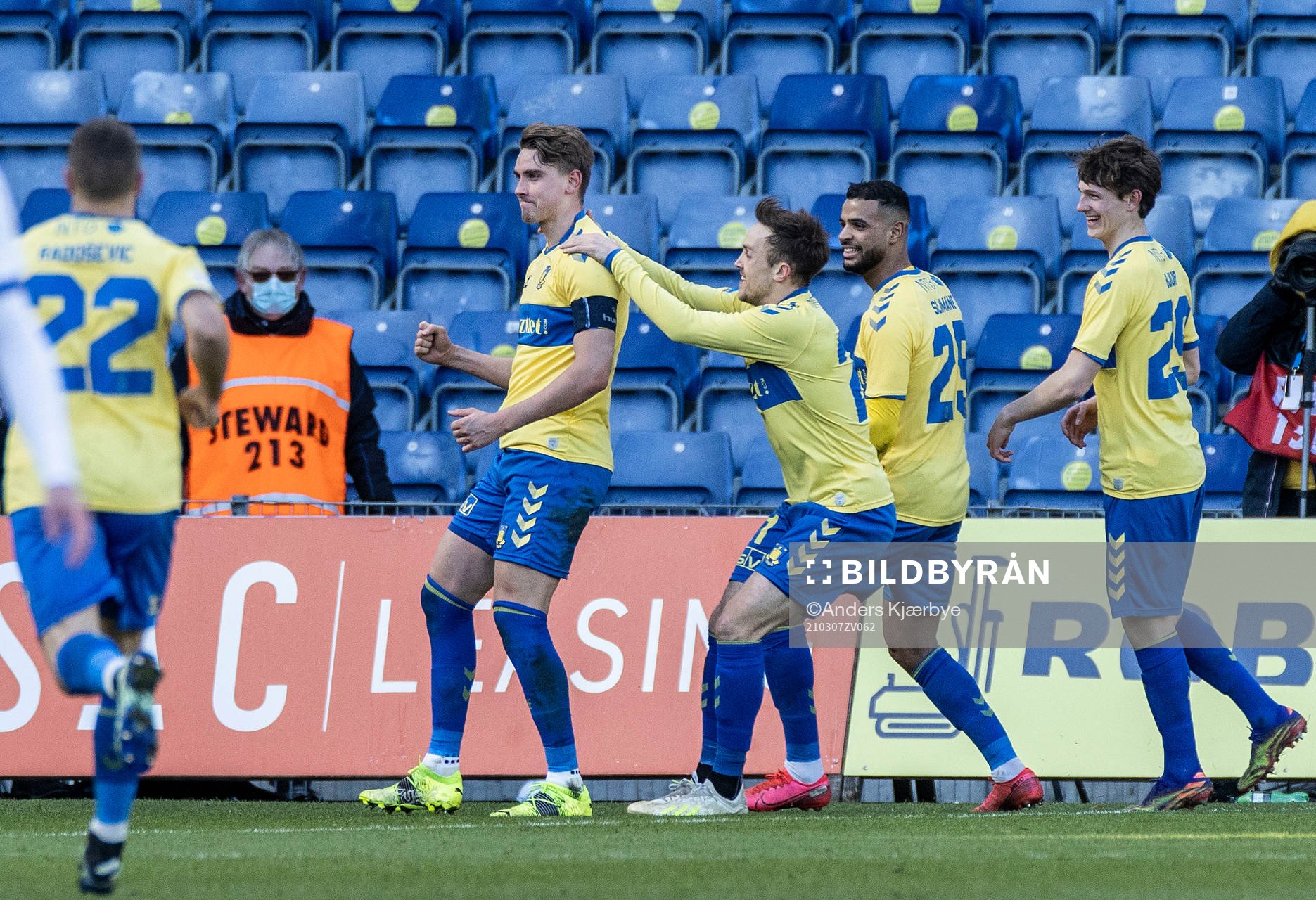  [DK=20210307: Andreas Maxsø (5), Brøndby IF, Lasse Vigen Christensen (21), Brøndby IF, Anis Ben Slimane (25), Brøndby IF og Peter Bjur (29), Brøndby IF]