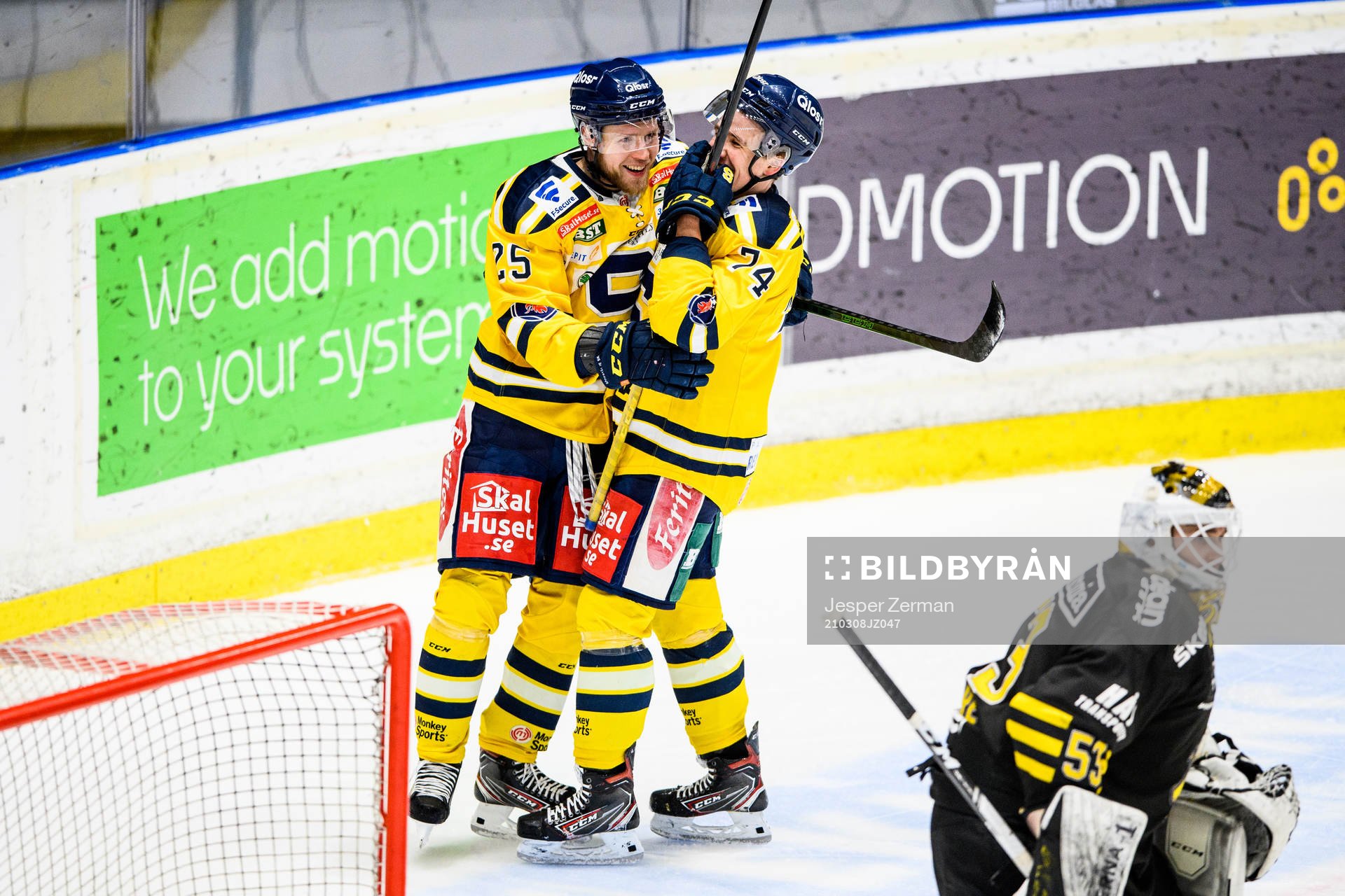 Södertäljes Christopher Bengtssonoch Rasmus Kahilainen