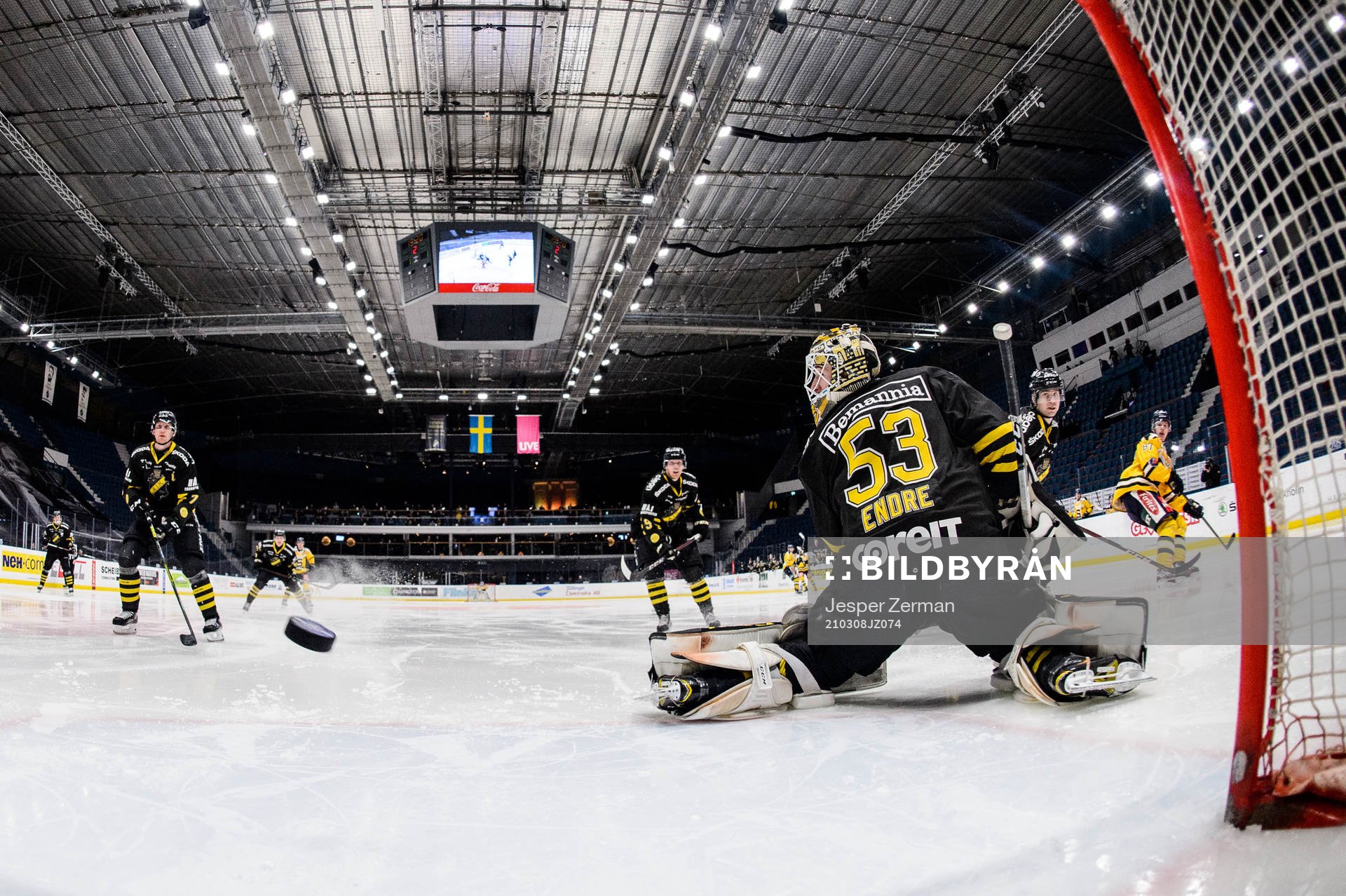s målvakt Claes Endre släpper in 1-2