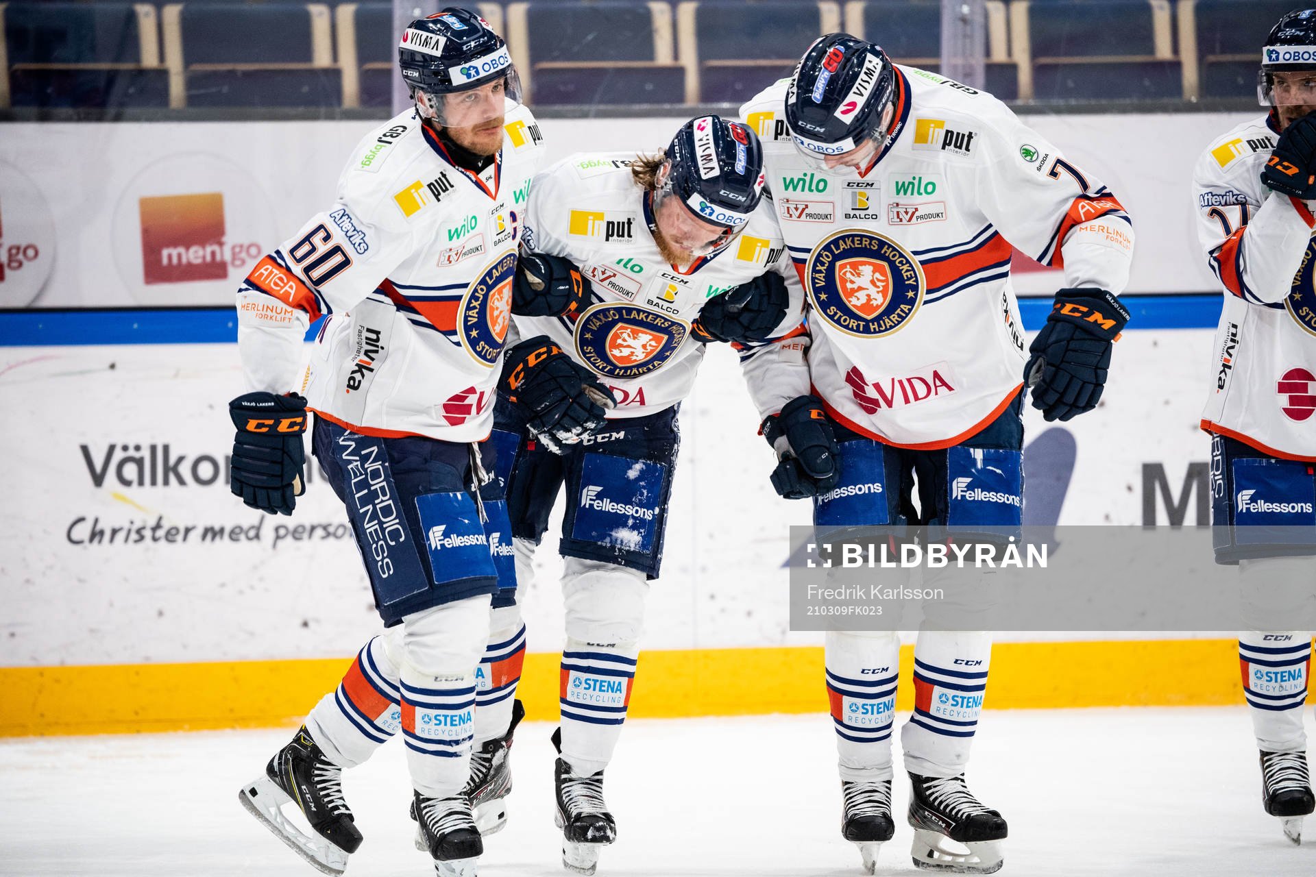 Växjös Ludvig Nilsson får hjälp av planen