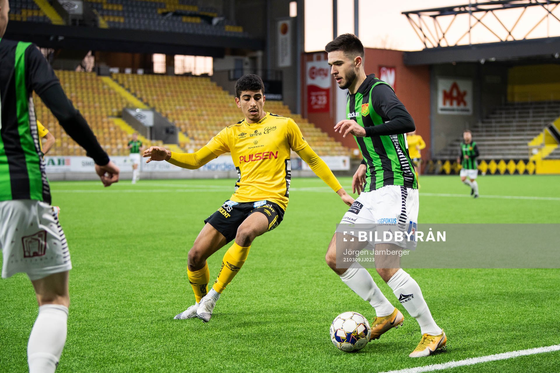 Elfsborgs Ahmed Qasem och GAIS Nikola Jelacic