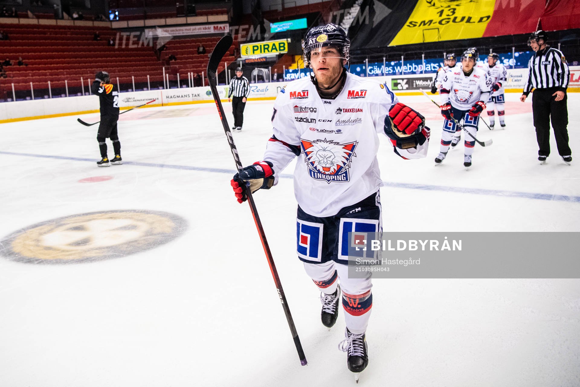 Linköpings Niko Ojamäki jublar