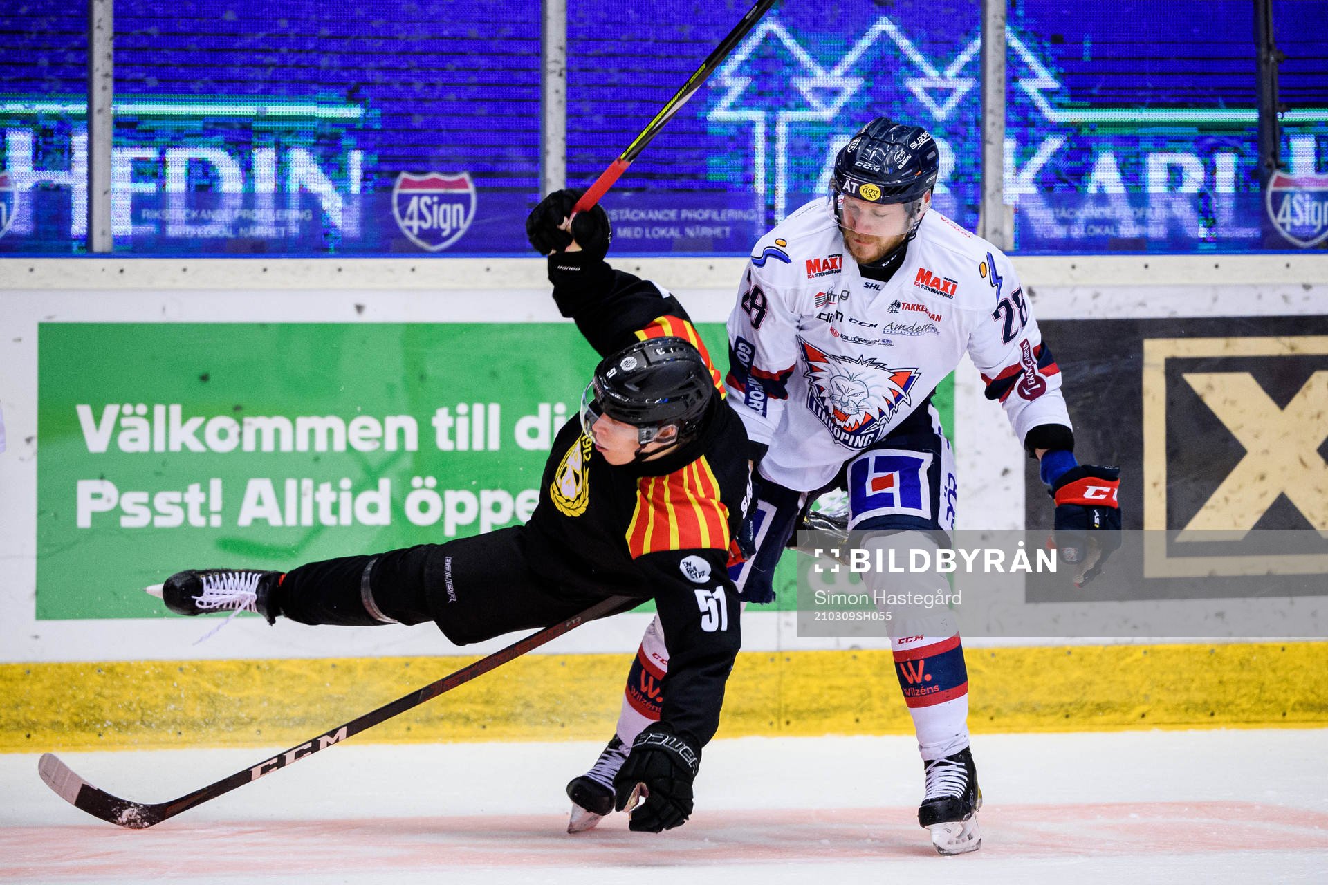 Brynäs Tomi Sallinen och Linköpings Jaakko Rissanen