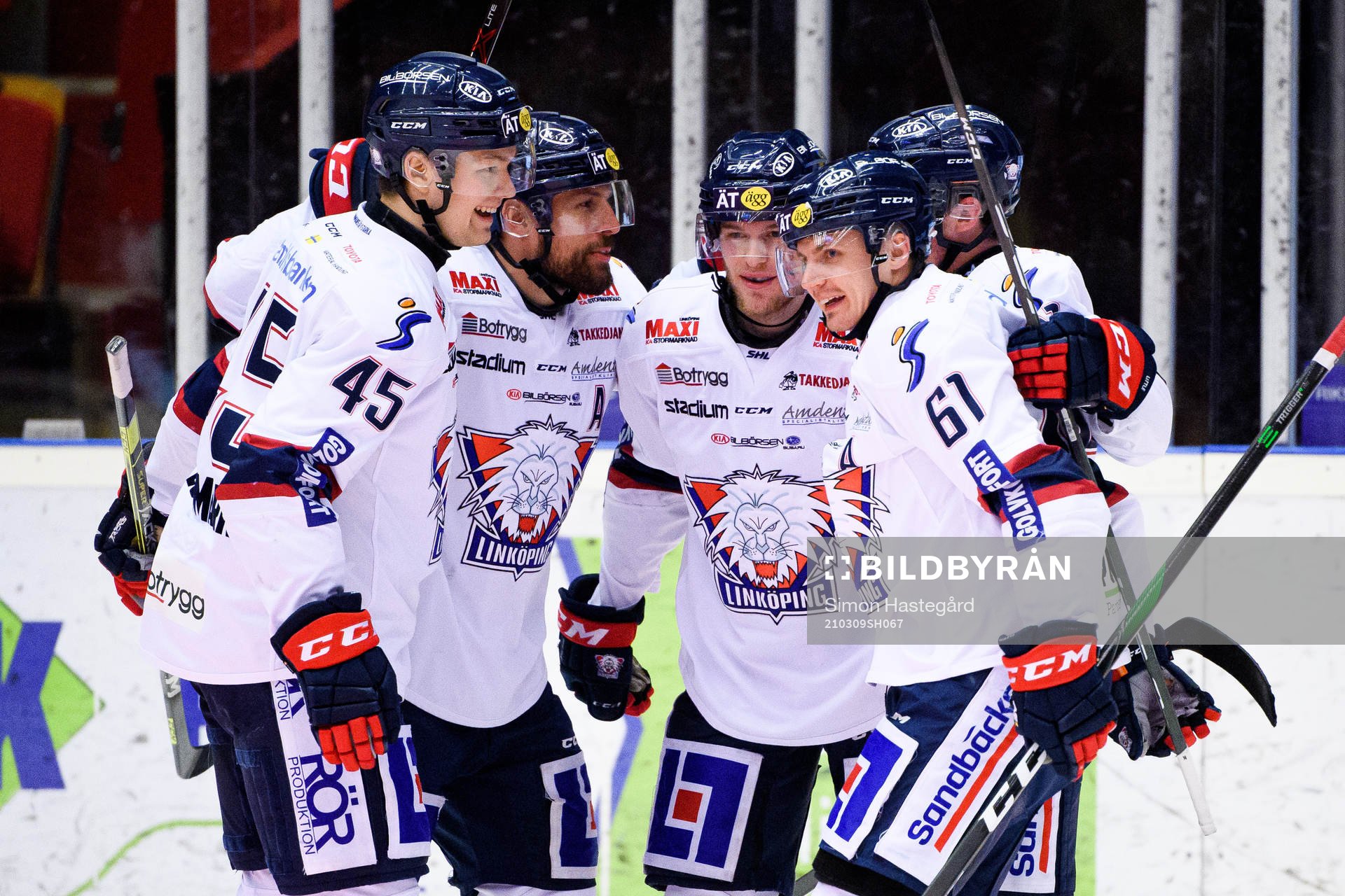 Linköpings Niko Ojamäki och Markus Ljungh  jublar