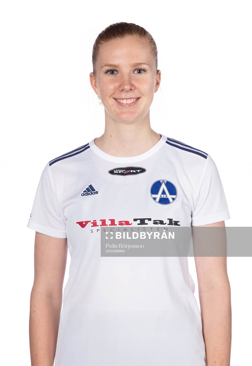 Älvsjös Linn Bogren