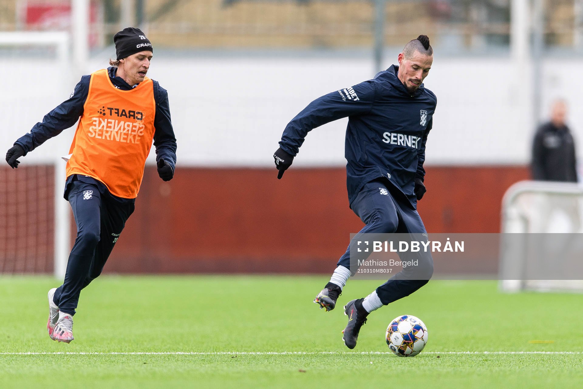 Simon Thern och Marek Hamsik