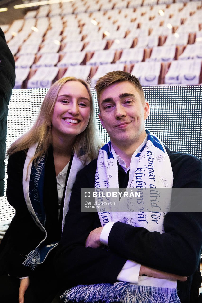 Tobias Forsberg med sambo Filippa Richloow