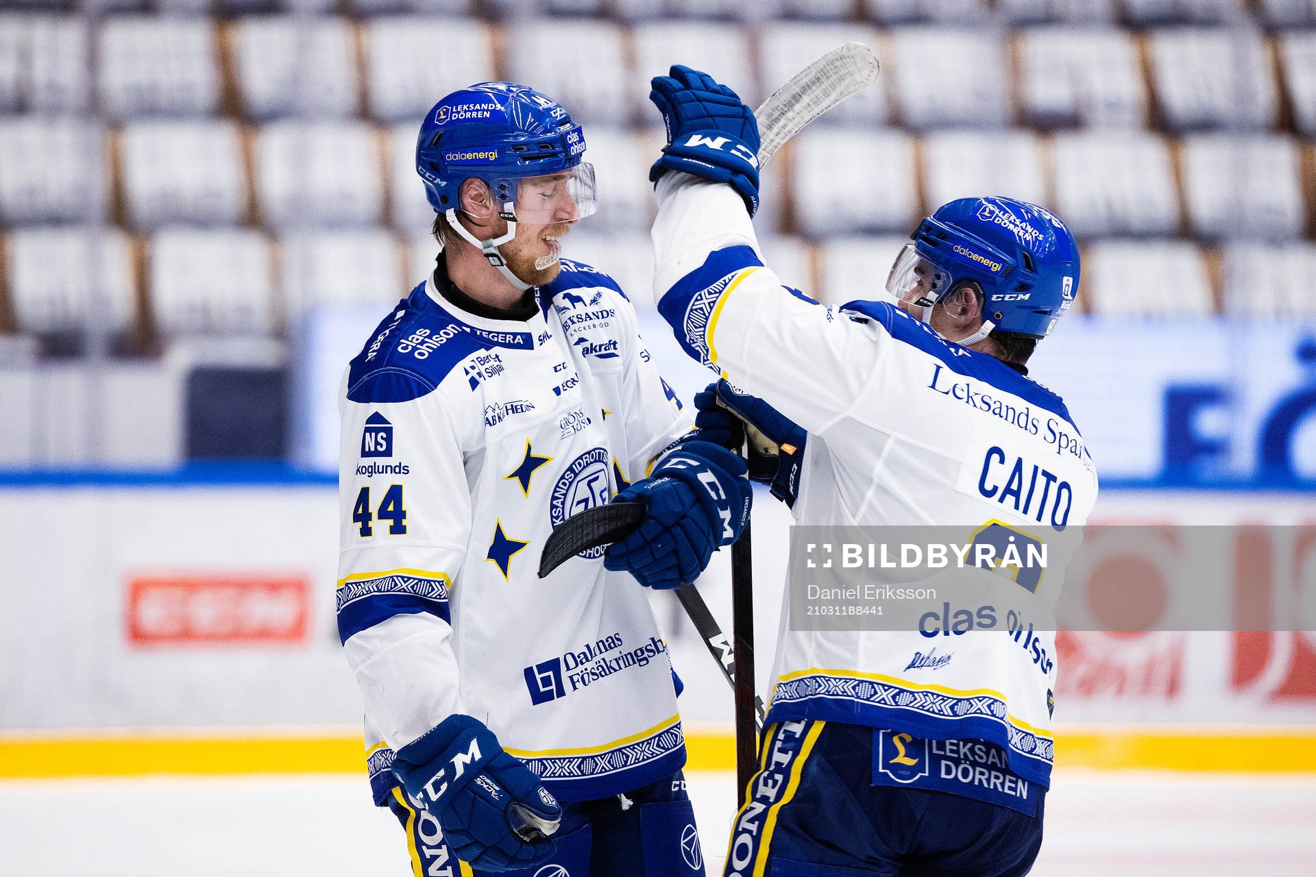 Leksands Ashton Carter jublar med Matt Caito