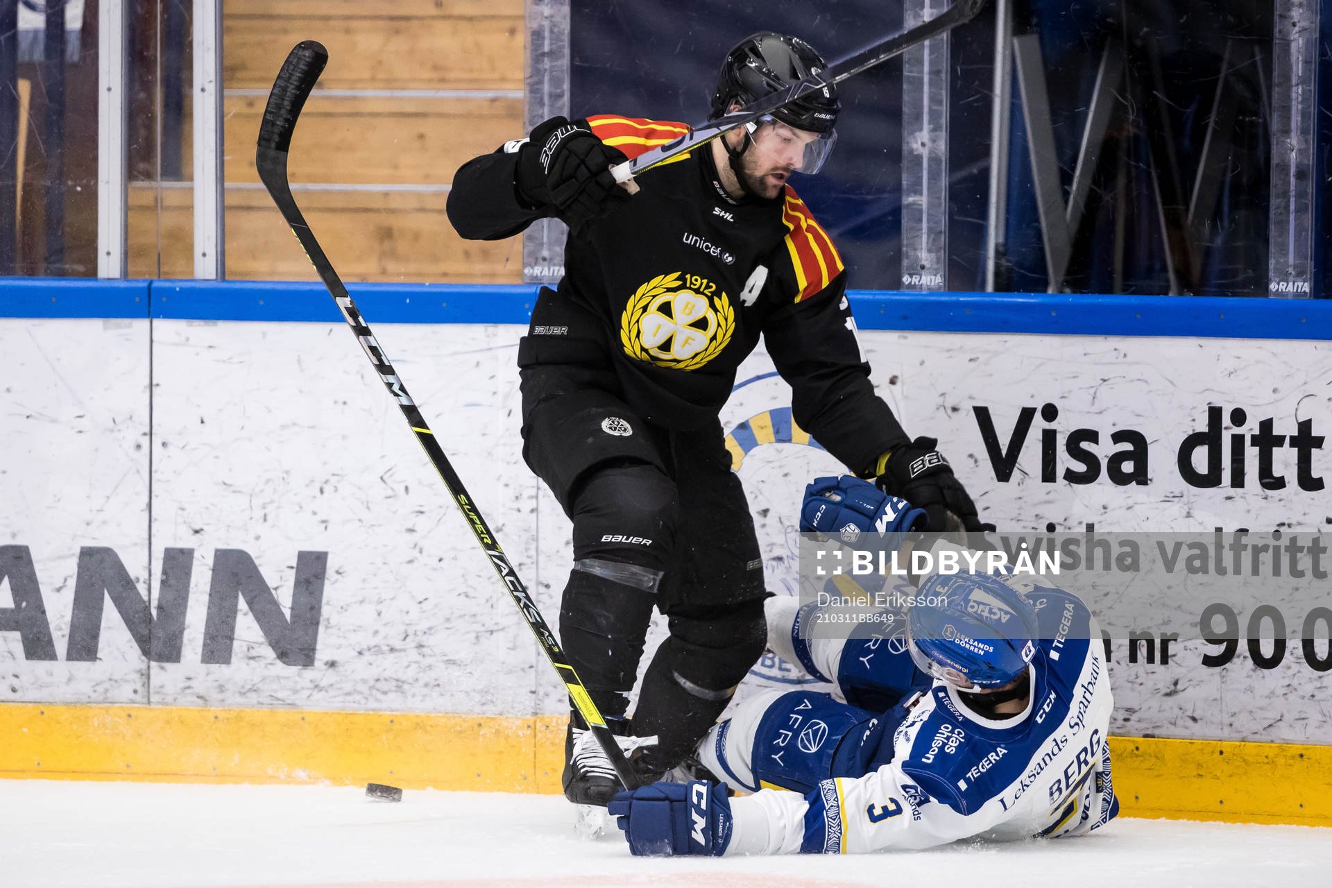 Brynäs Simon Bertilsson och Leksands August Berg