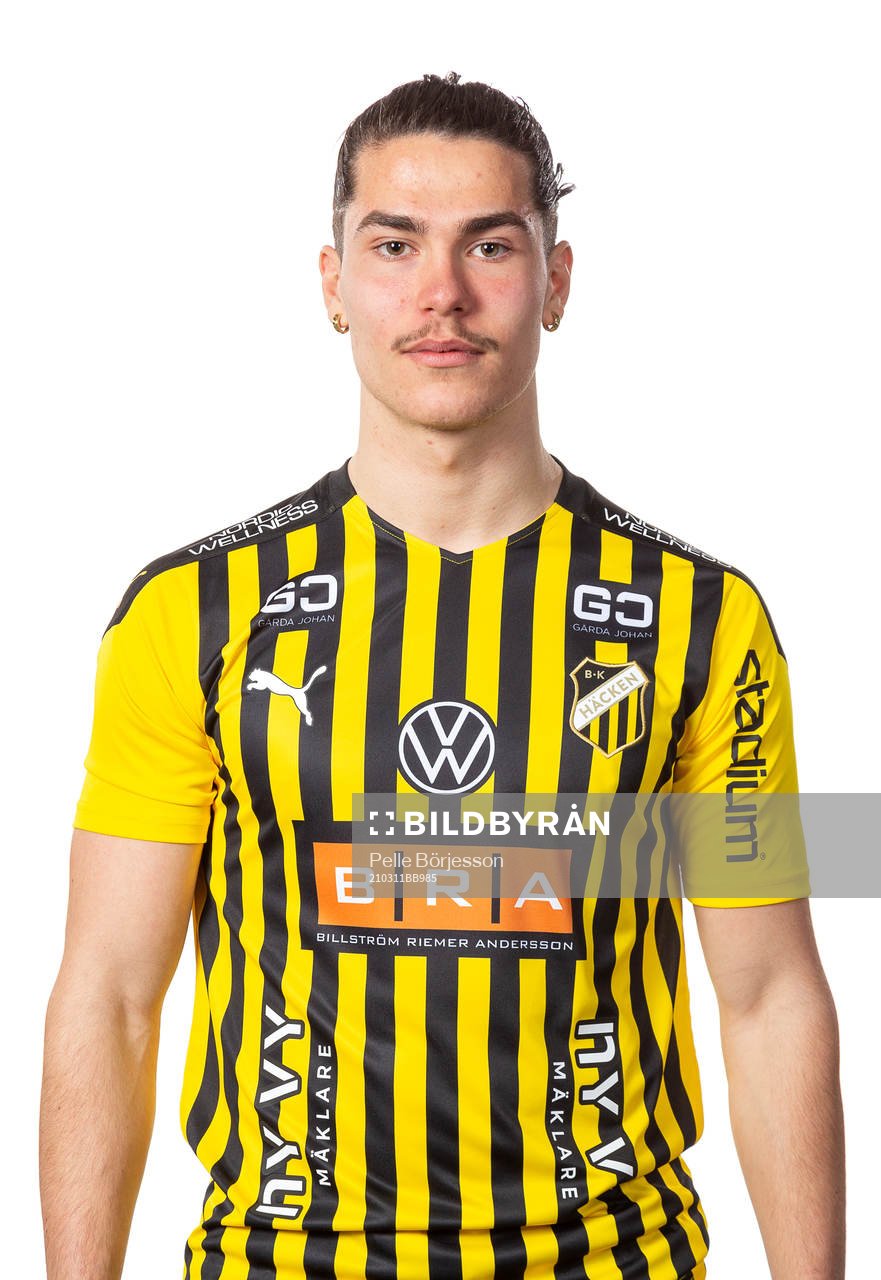 Häckens William Milovanovic poserar för ett porträtt den 11 mars 2021 i Göteborg.