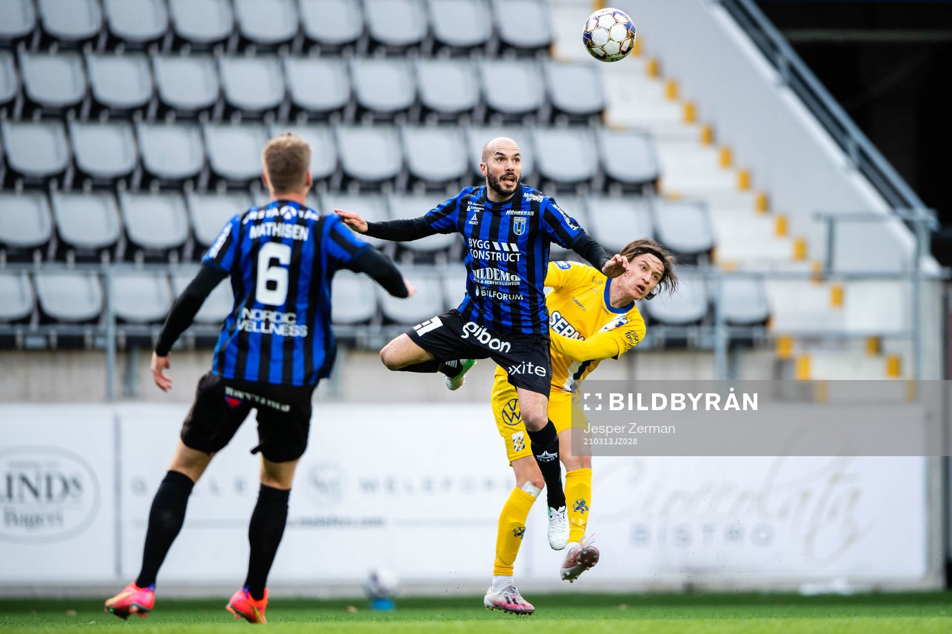 Sirius Karl Larson och IFK Göteborgs Simon Thern