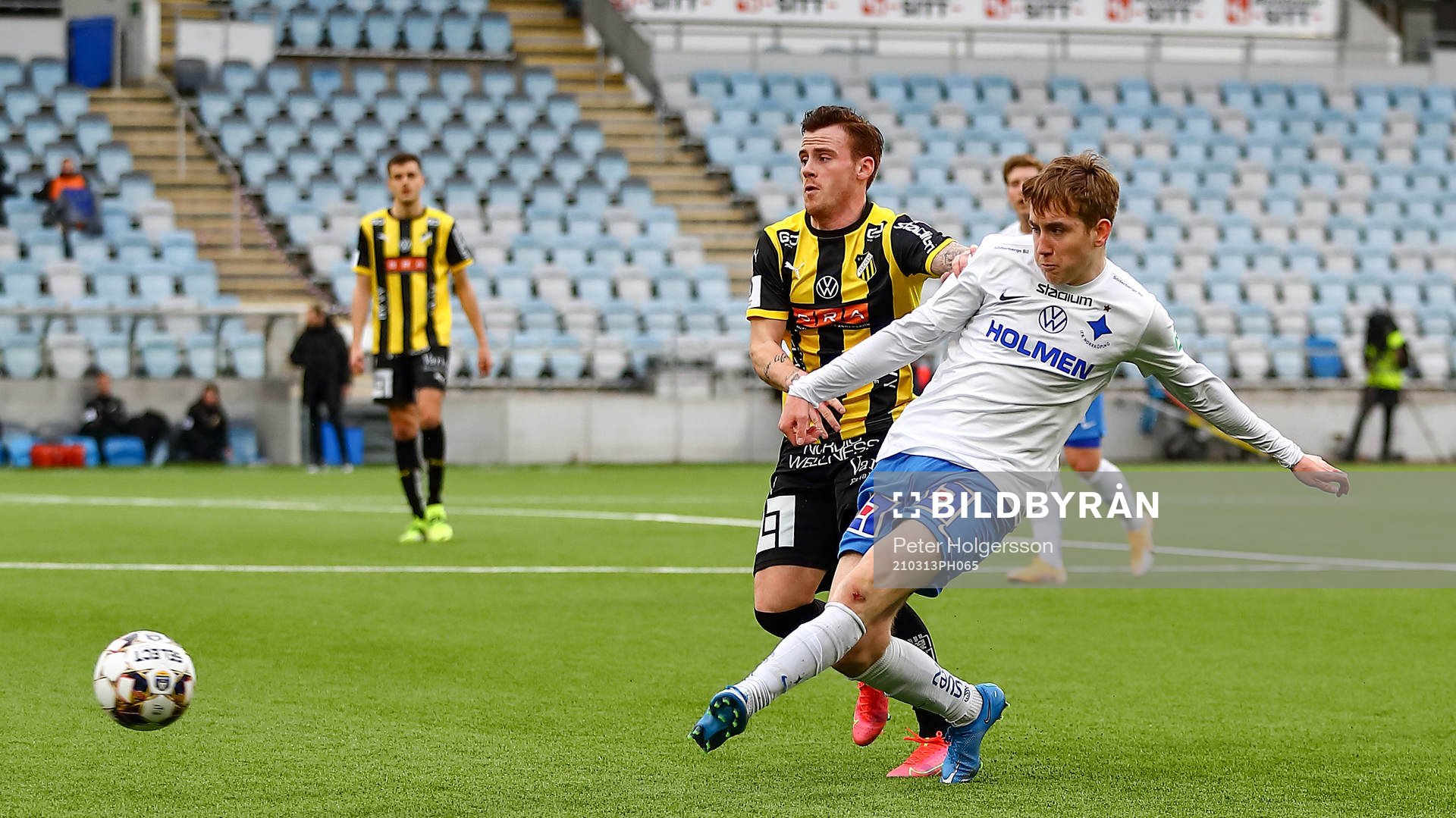 Häckens Tobias Heintz och IFK Norrköpings Isak Bergmann