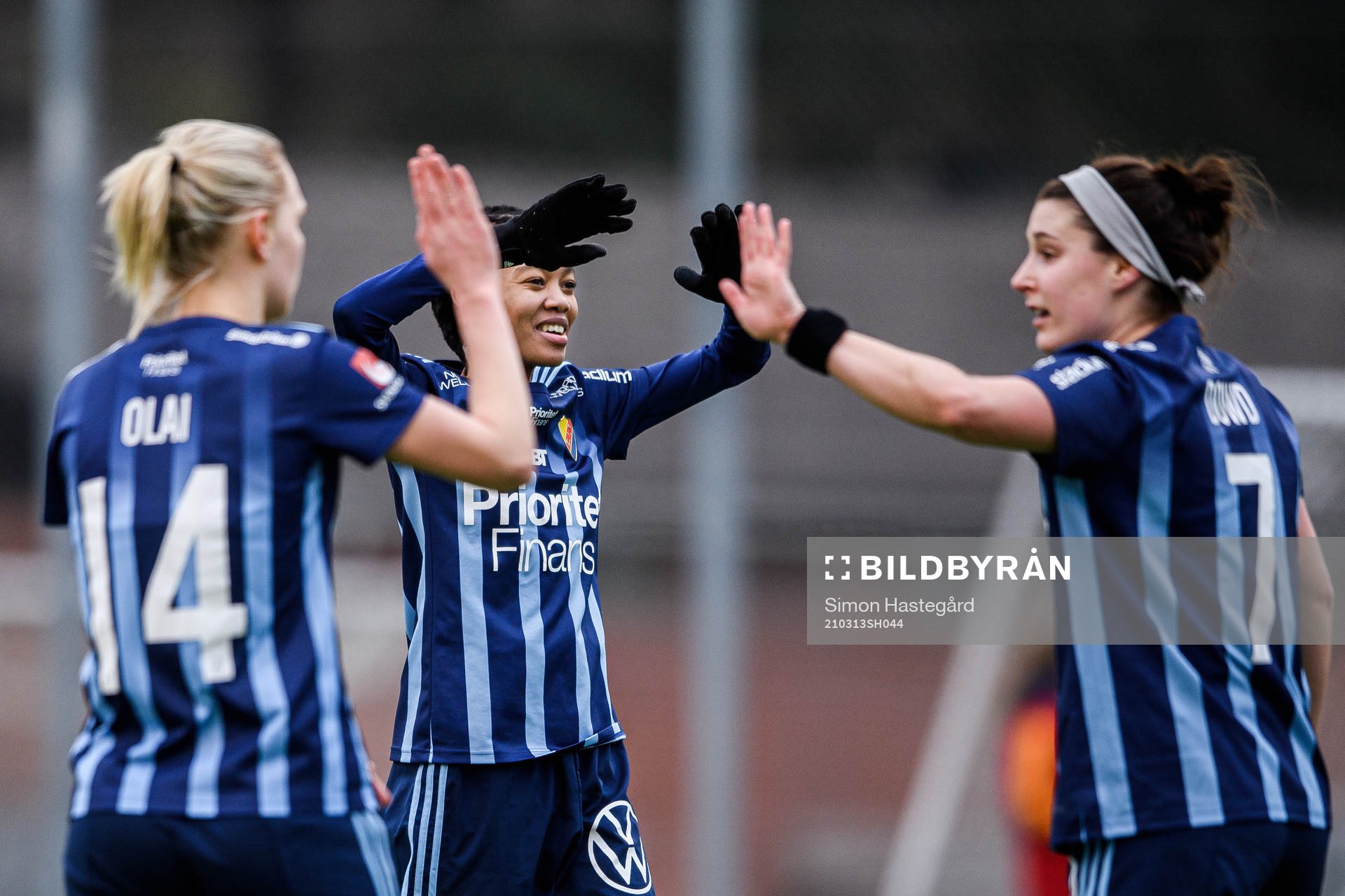 Djurgårdens Sara Olai  , Linda Motlhalo och Hayley Dowd