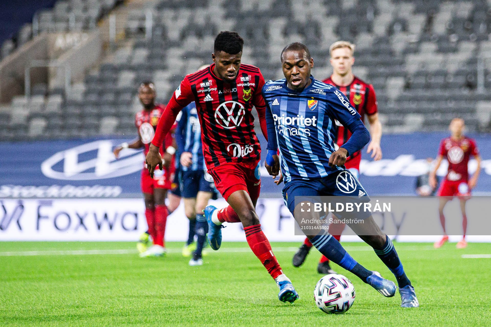 Djurgårdens Edward Chilufya och Östersunds Kalpi Wilfried