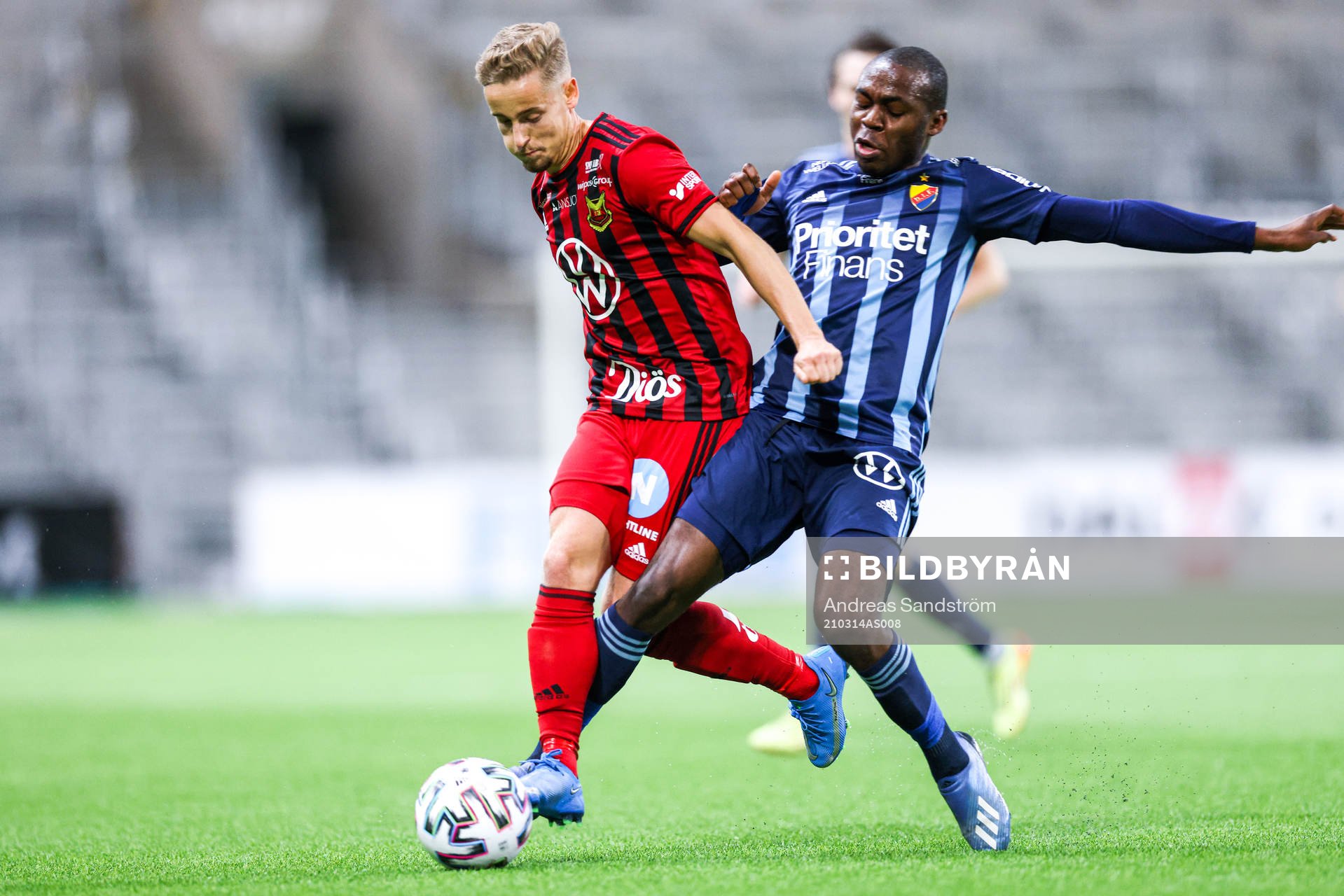Djurgårdens Edward Chilufya och Östersunds Henrik Bellman