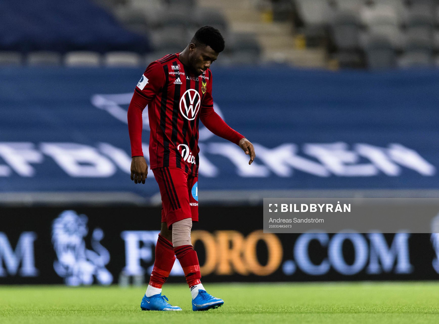 Östersunds Kalpi Wilfried Ouattara skadar sig och får