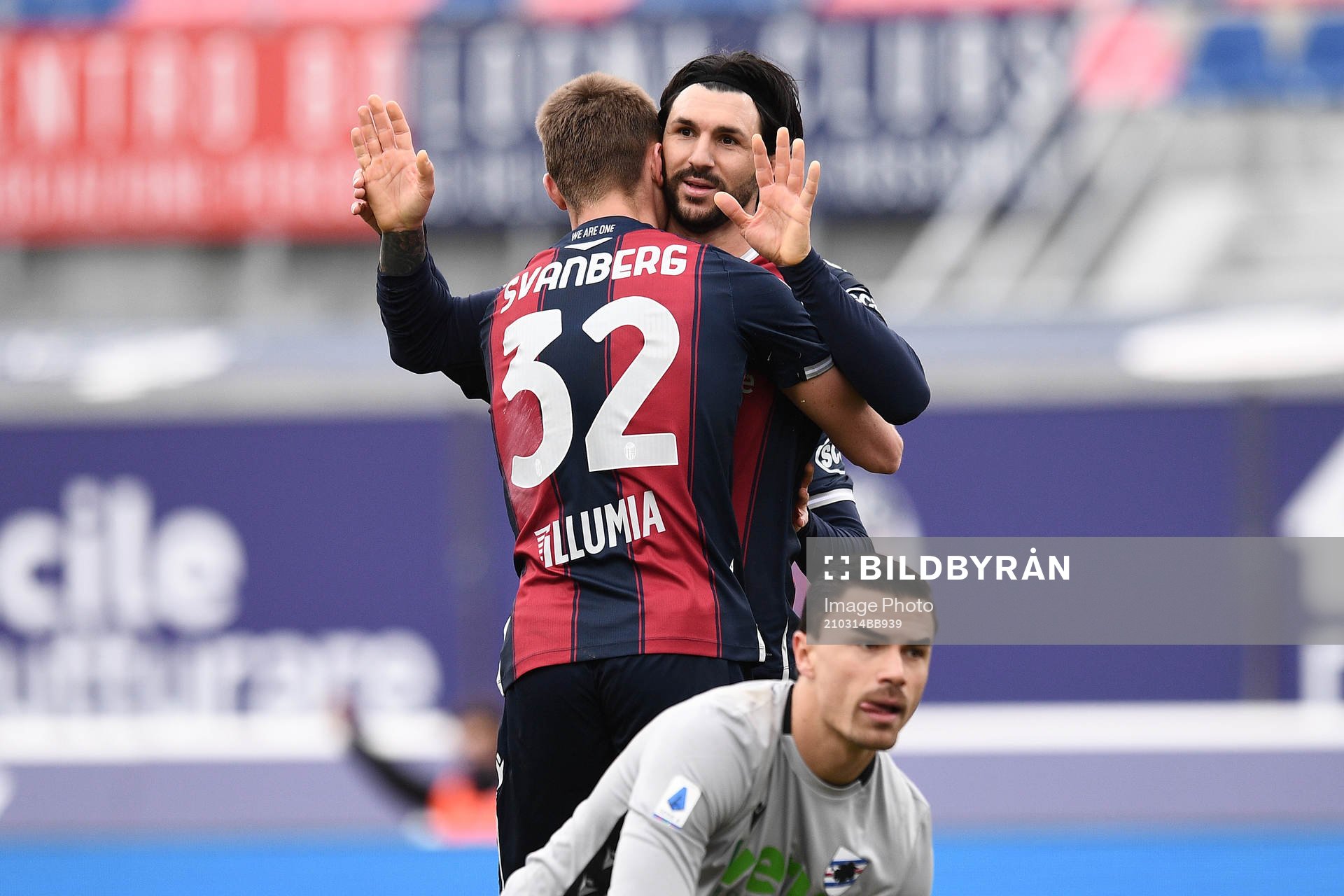 Mattias Svanberg of Bologna celebrates