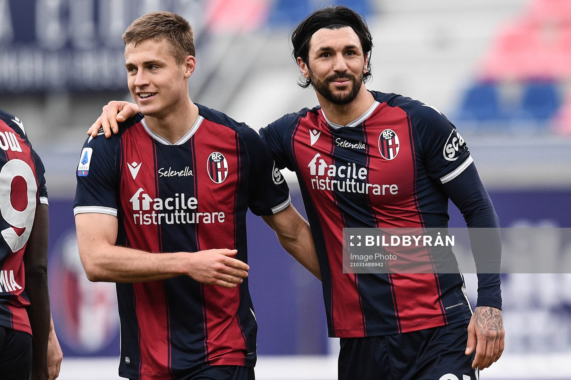 Mattias Svanberg of Bologna celebrates
