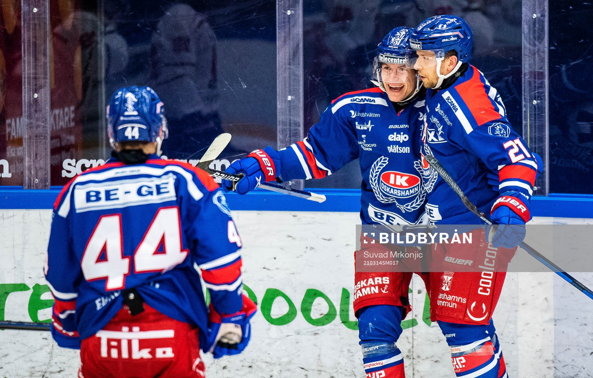 Oskarshamns Filiph Engsund jublar med Brian Cooper