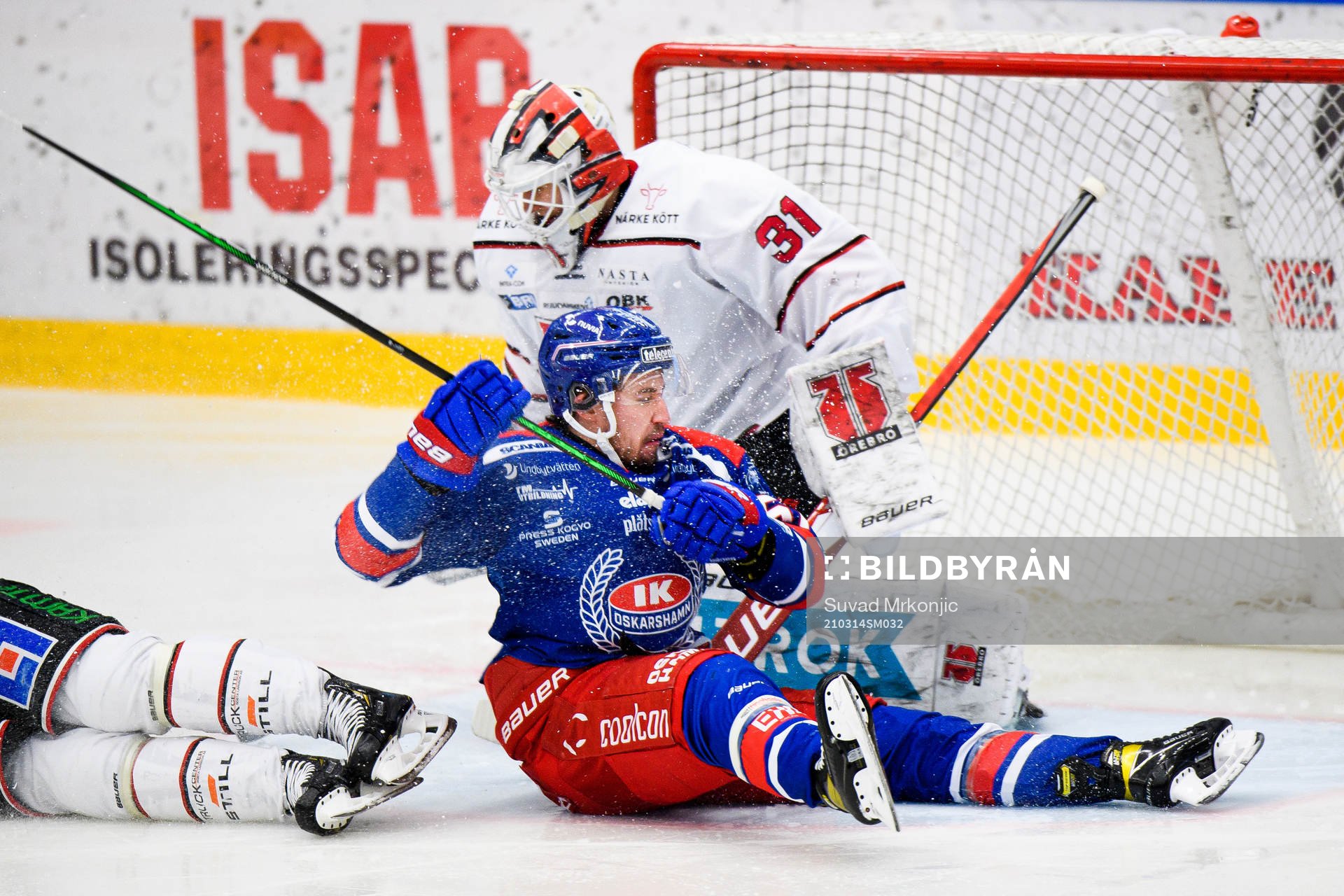 Oskarshamns Max Veronneau och Örebros målvakt Jonas