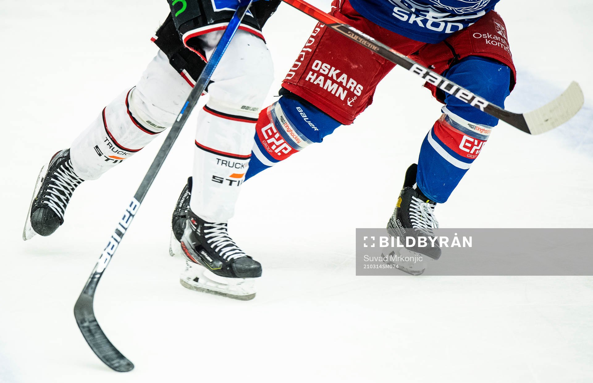 Skridskor och klubbor