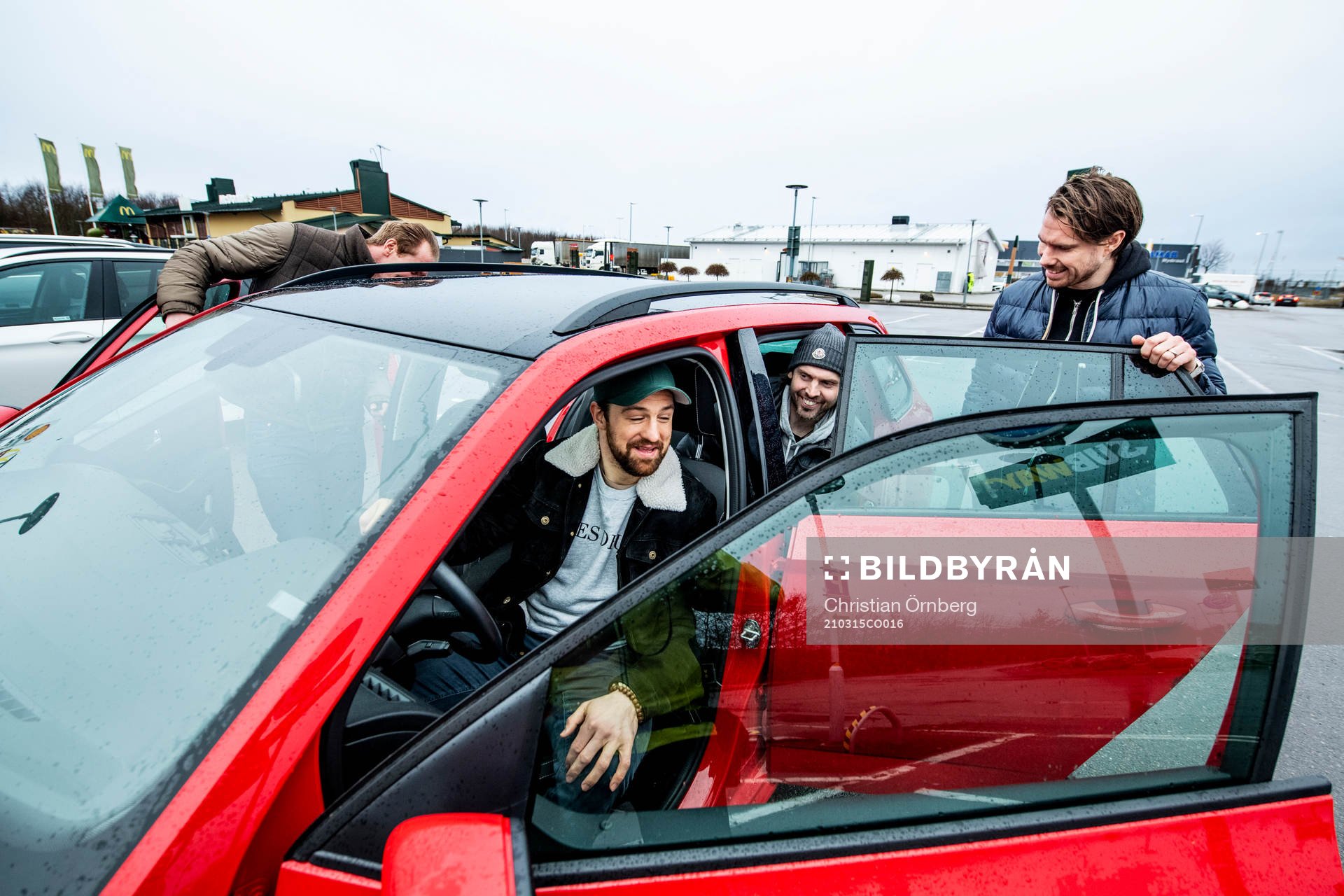 Hockeyspelarn Mattias Persson, Marcus Olsson, Christopher