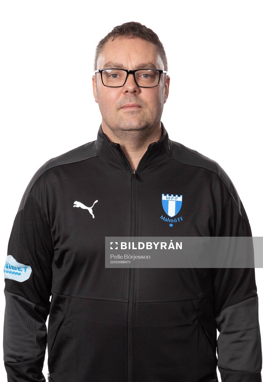 Malmö FF:s materialförvaltare Daniel Möller poserar för ett porträtt den 16 mars 2021 i Malmö.