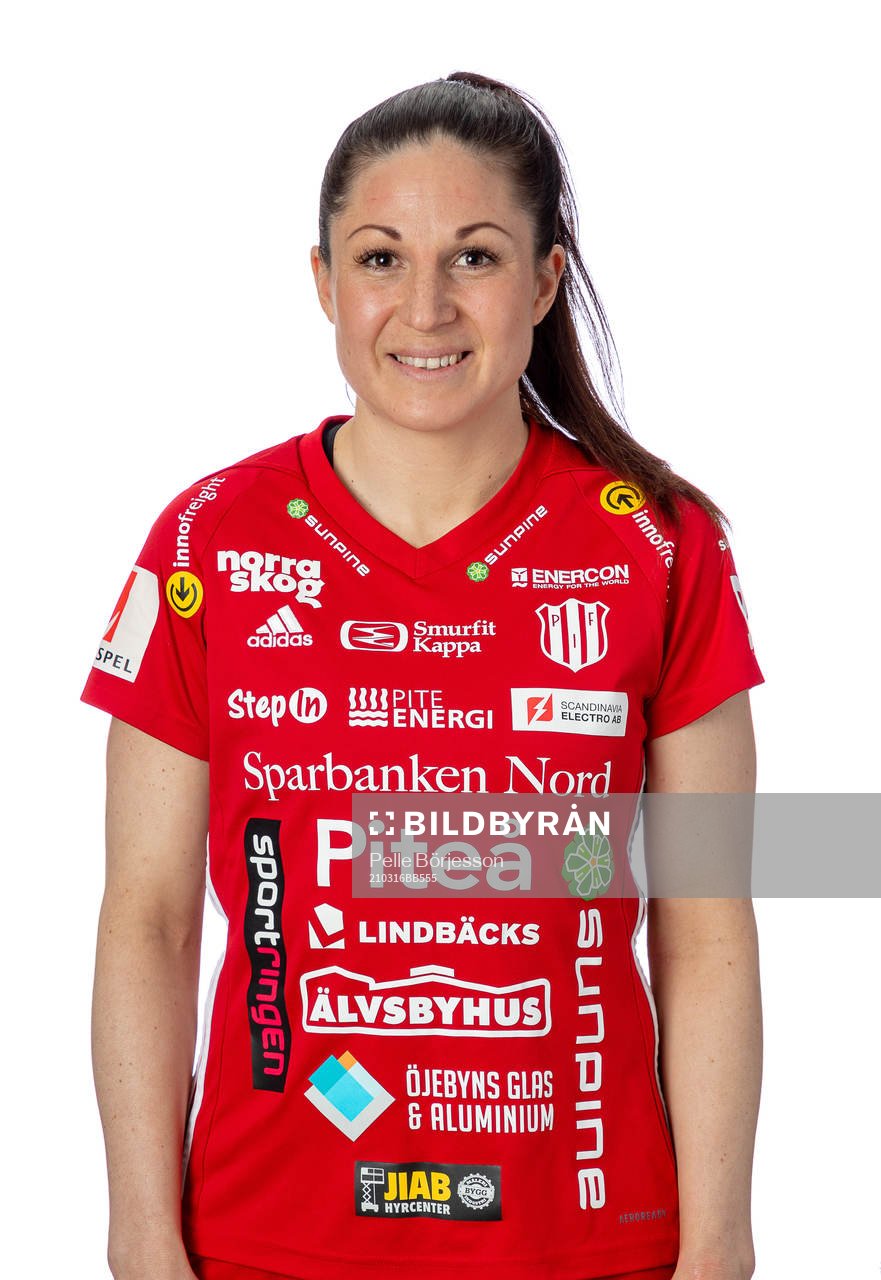 Piteås Josefin Johansson poserar för ett porträtt den 16 mars 2021 i Piteå.