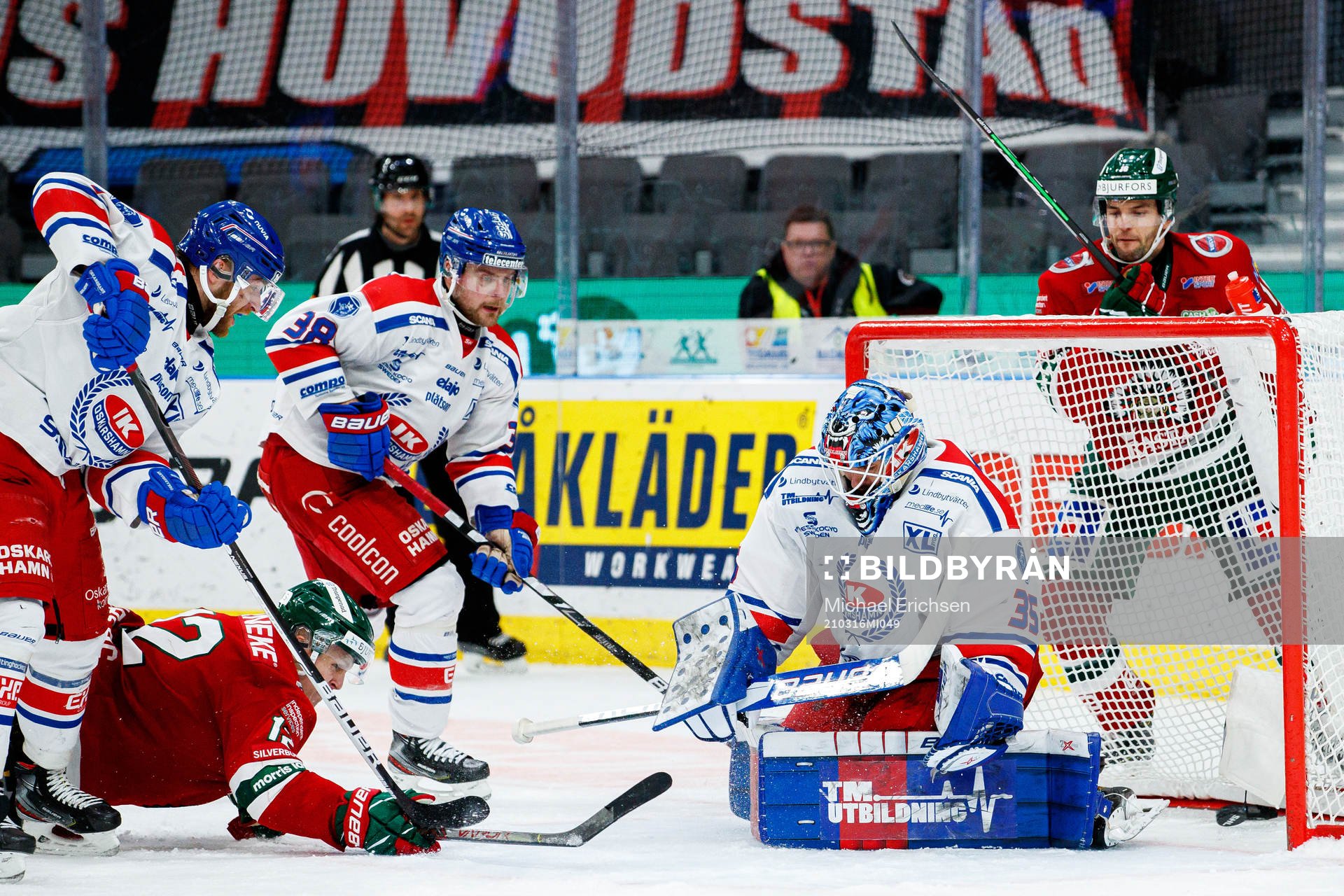 Frölundas Max Friberg gör 2-1 bakom Oskarshamns målvakt