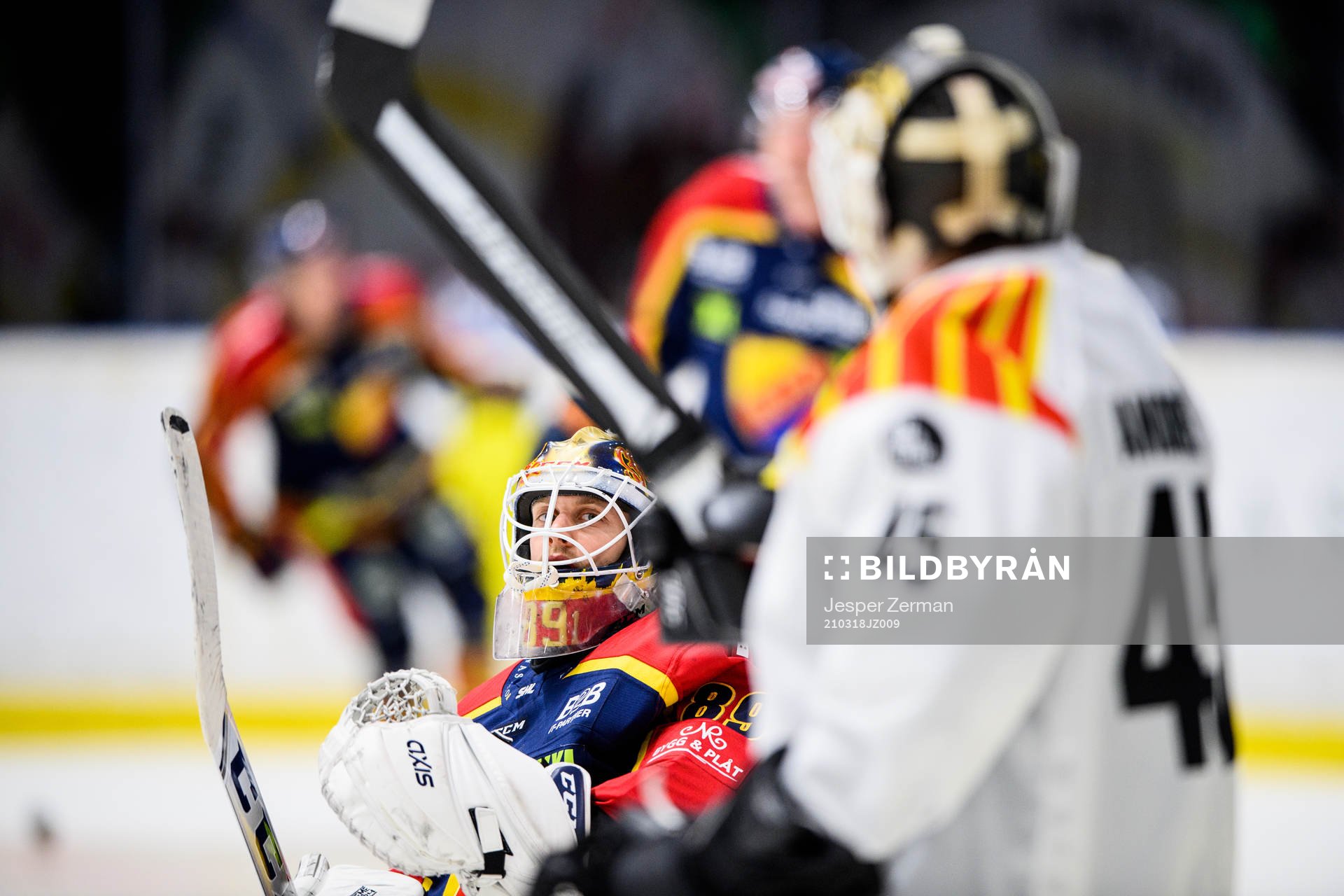 Djurgårdens målvakt Niklas Svedberg och Brynäs målvakt