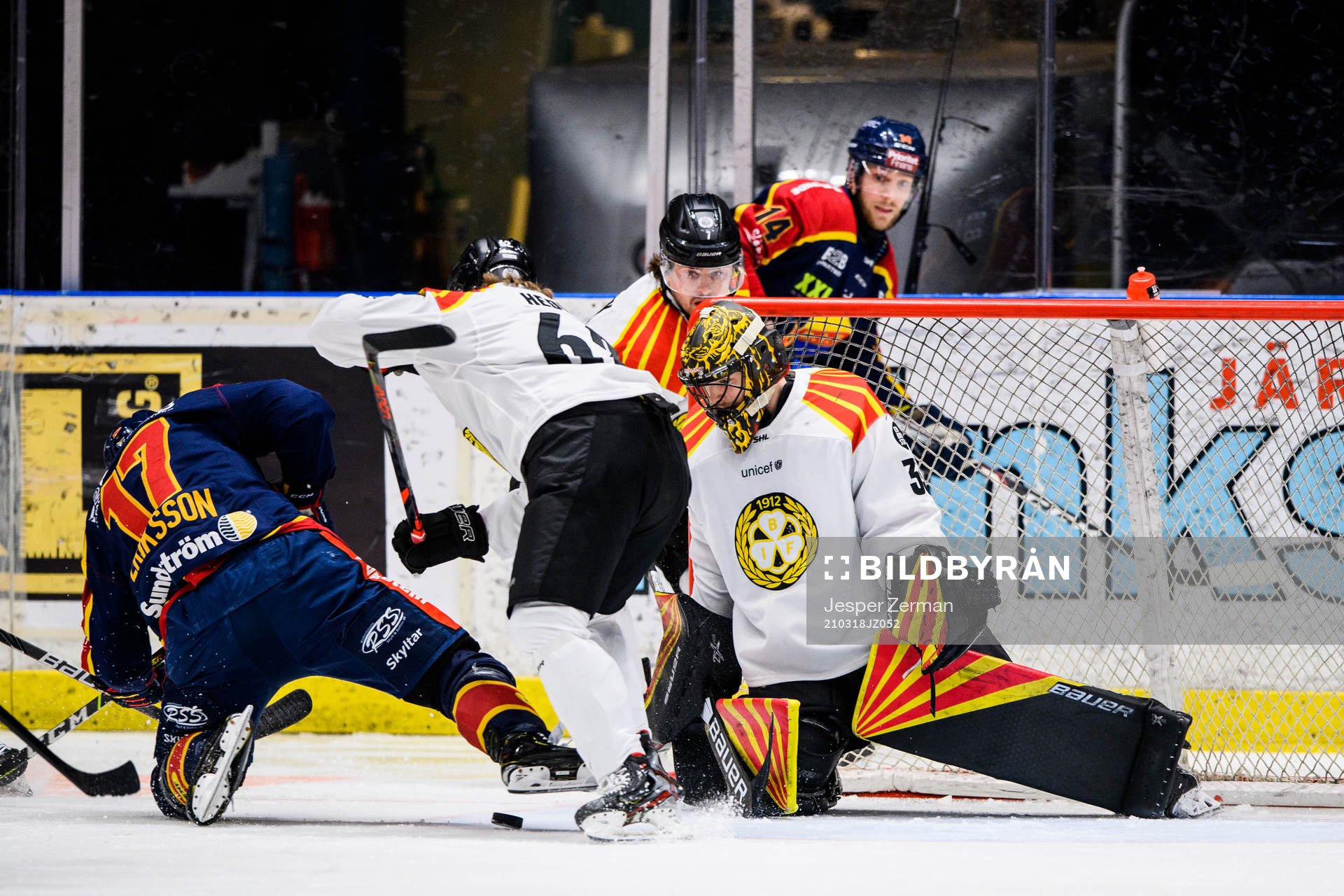 Djurgårdens Henrik Eriksson mot Brynäs Tom Hedberg och