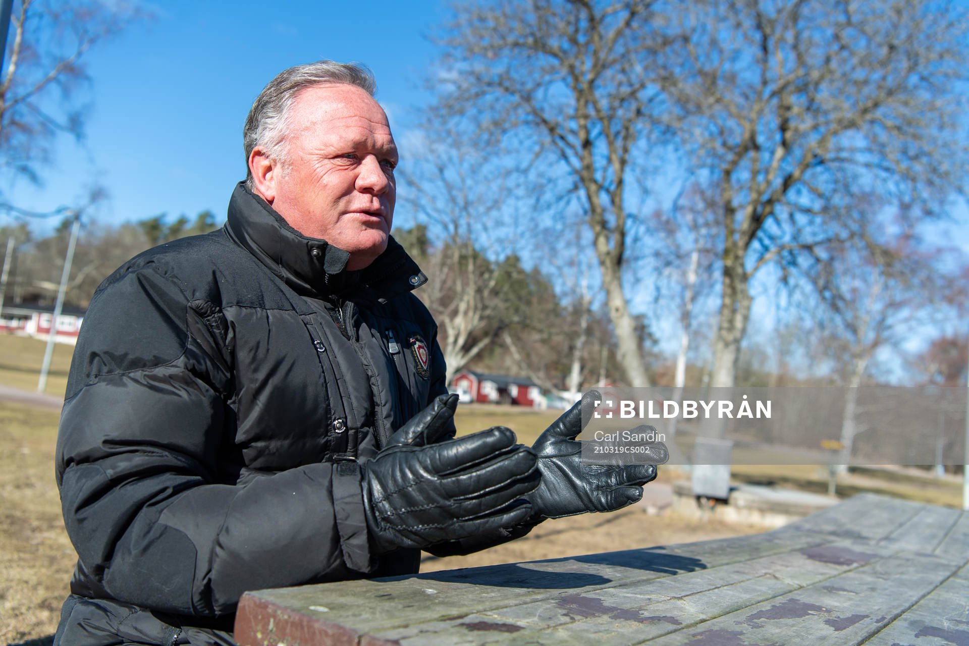 Örgrytes f.d. ordförande Joacim Nordh blir intervjuad