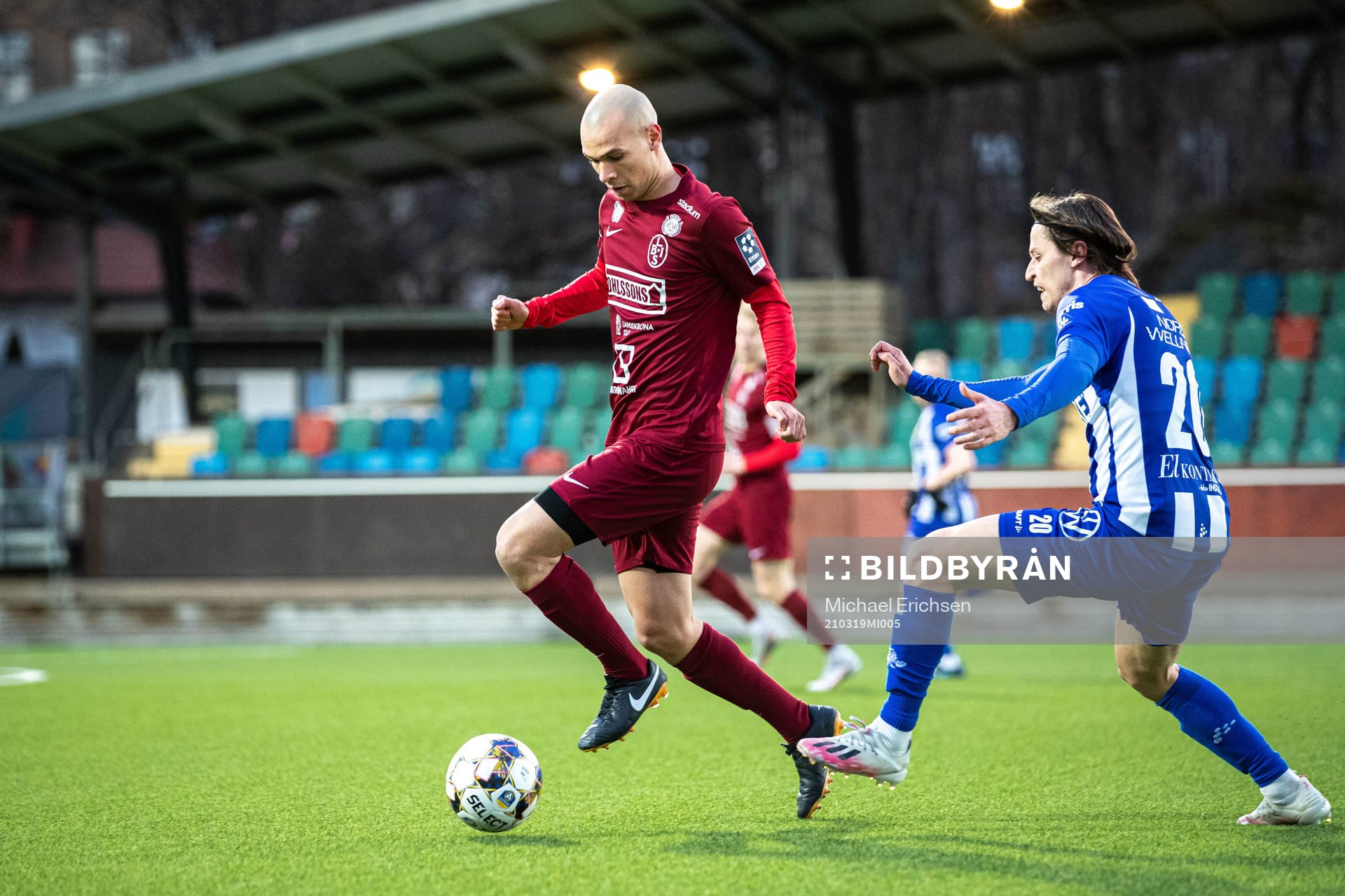 Landskronas Sumar Almadjed och IFK Göteborgs Simon Thern