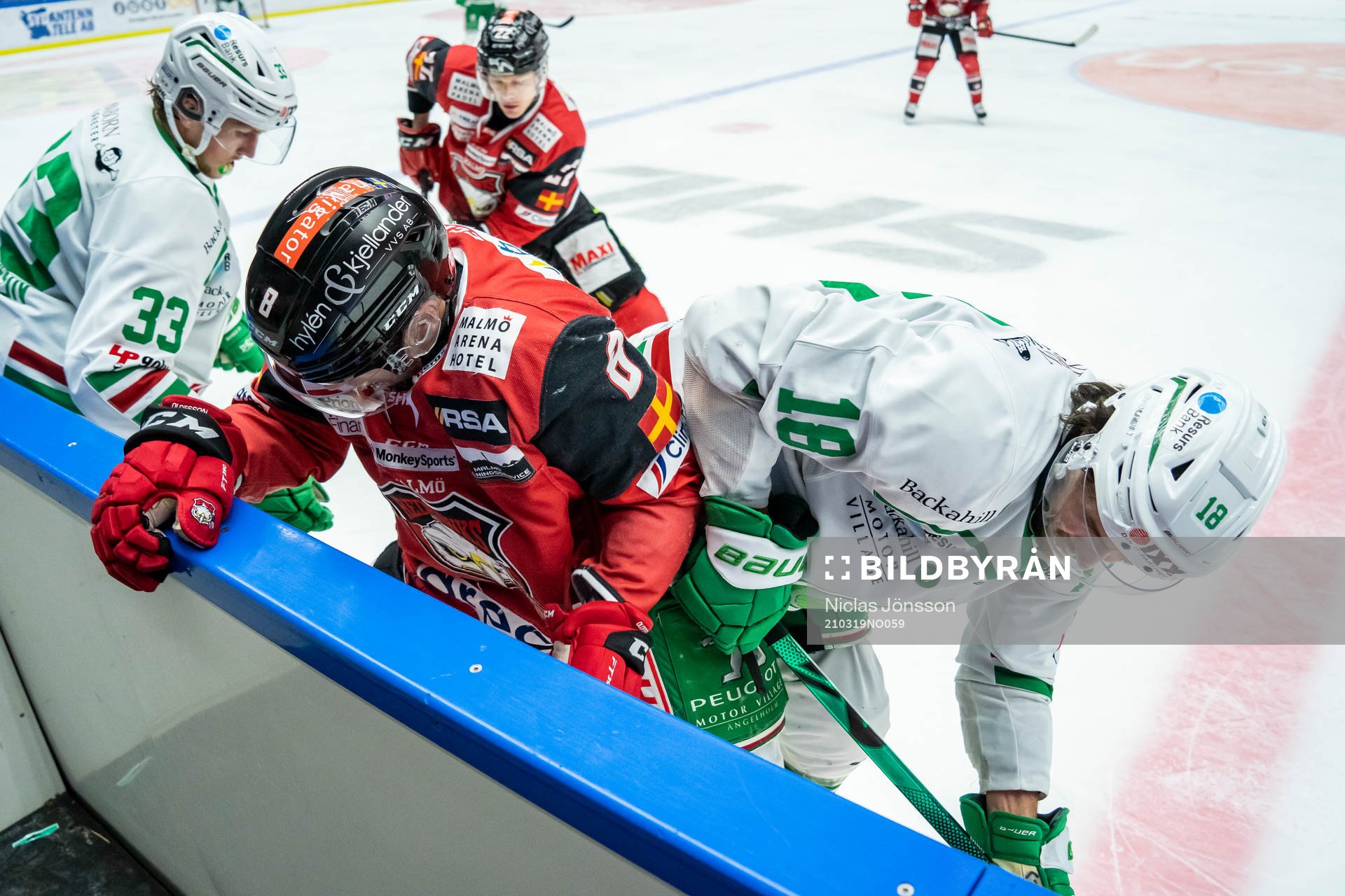 Malmö Redhawks Johan Olofsson och Rögles Dennis Everberg