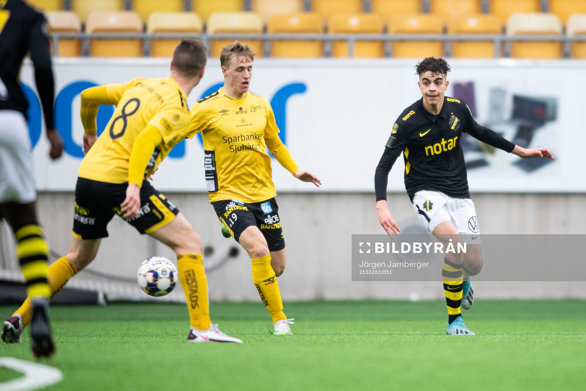 s Yasin Ayari och Elfsborgs Jeppe Møldrup Okkels
