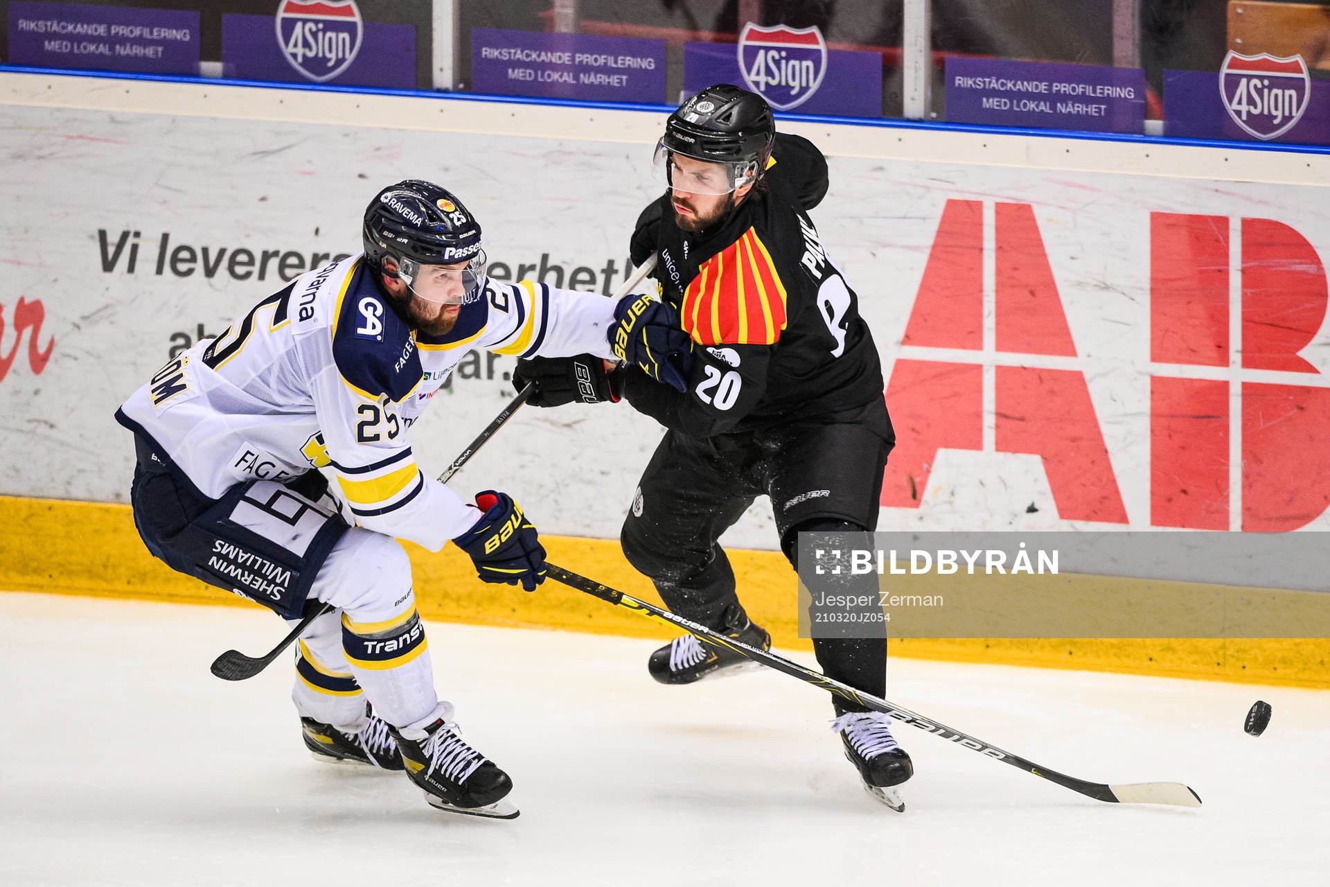 s Axel Holmström och Brynäs Oula Palve