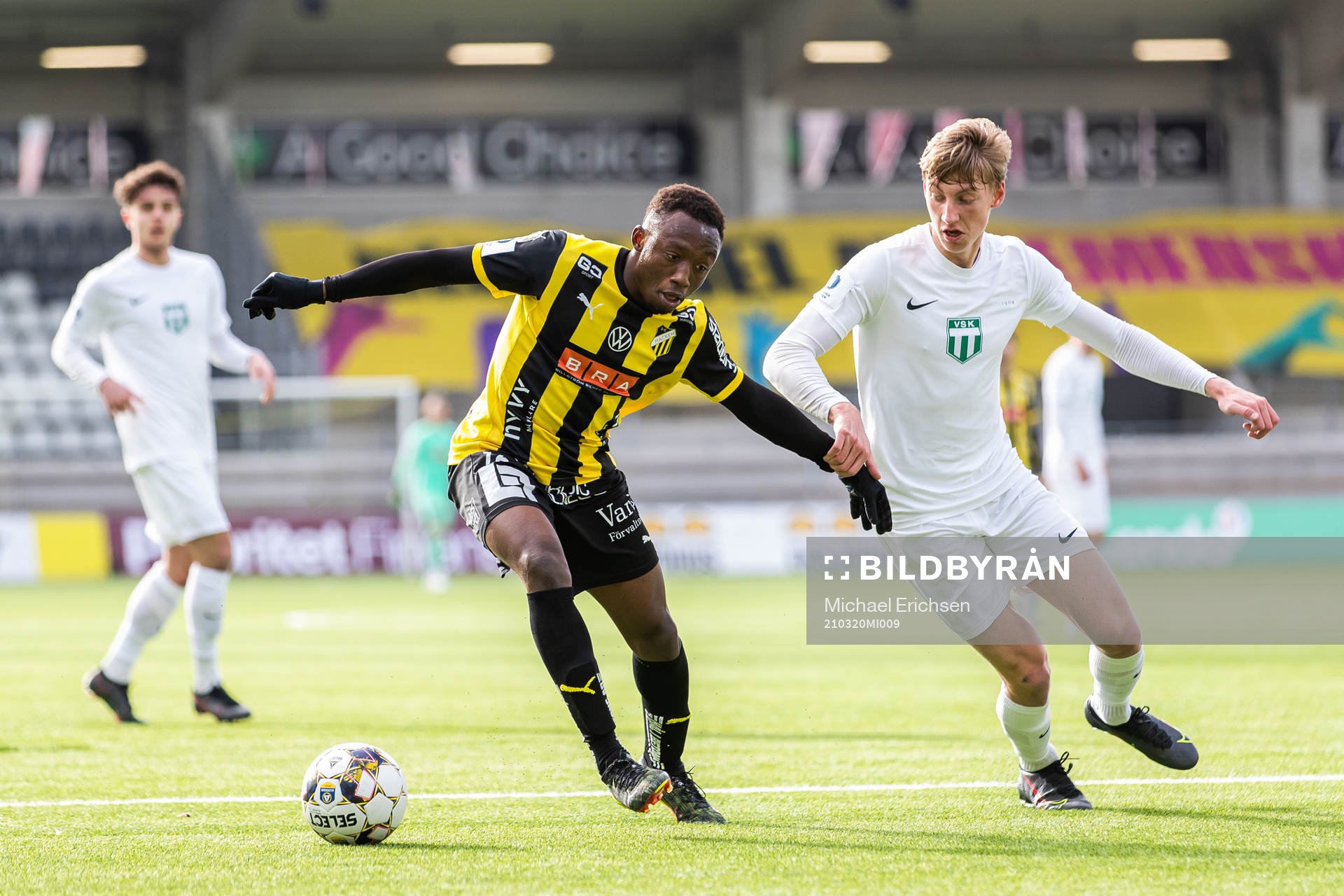 Häckens Benie Adama Traore och Västerås Albin Sporrong