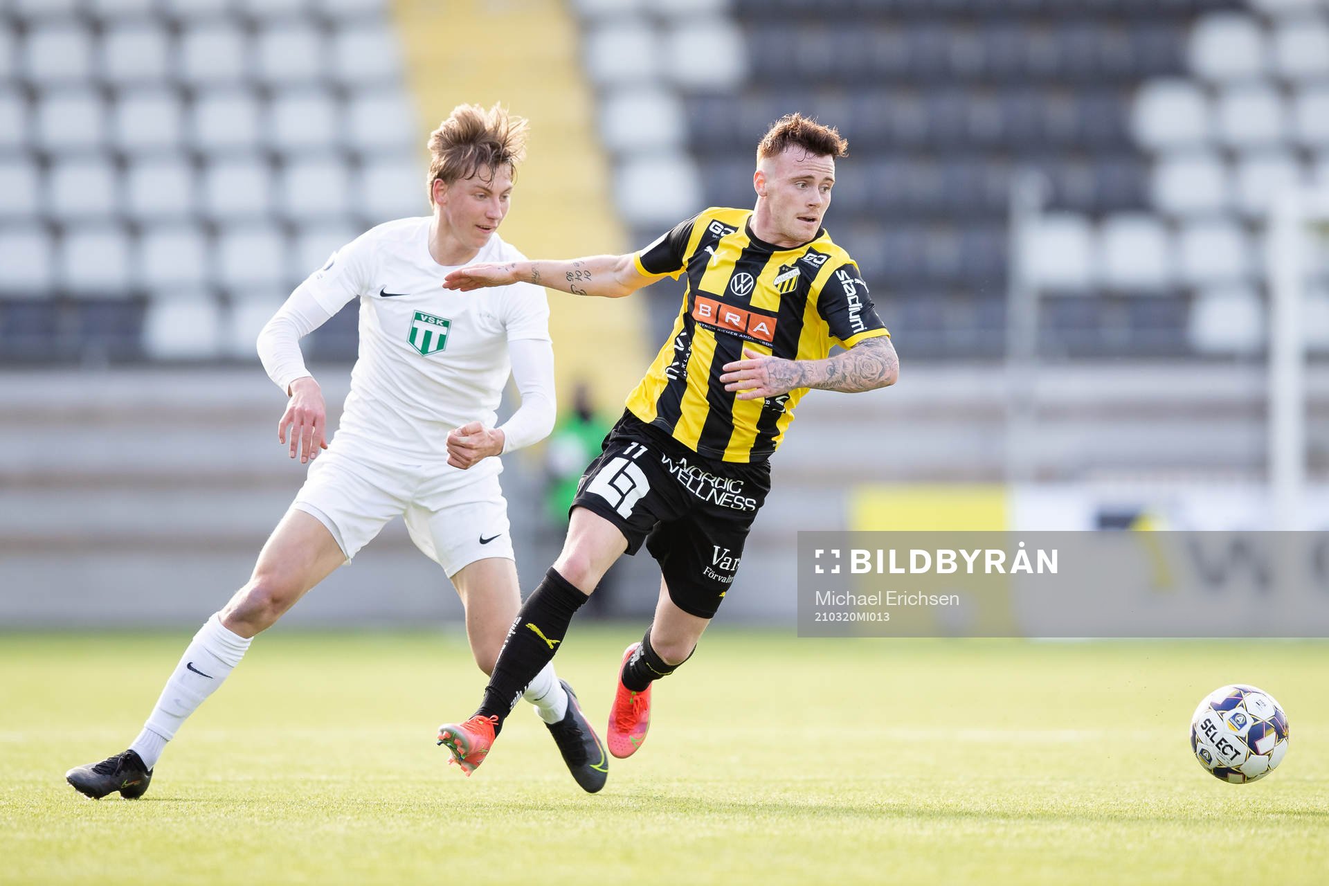 Västerås Albin Sporrong och Häckens Tobias Heintz