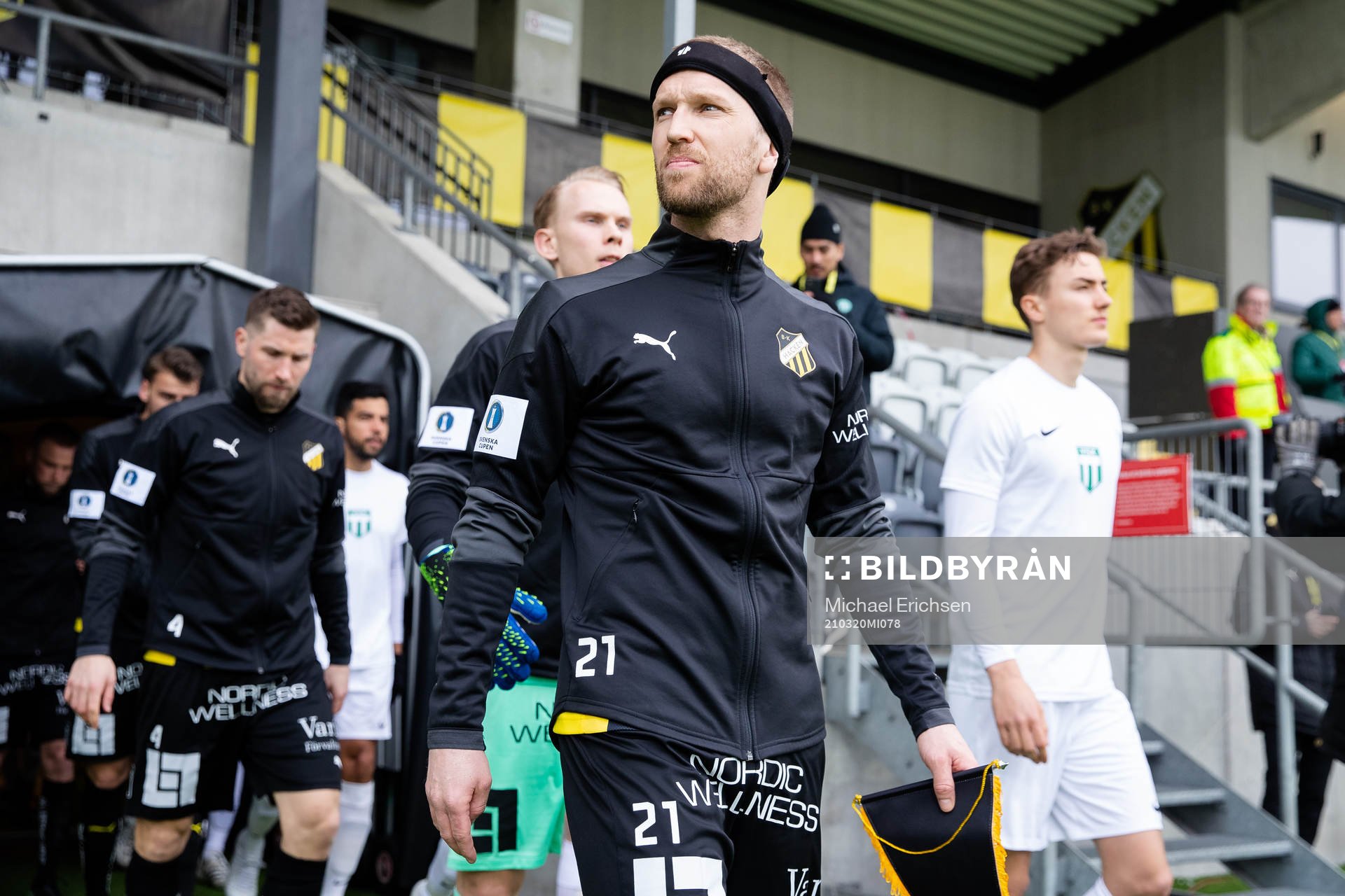 Häckens Rasmus Lindgren innan fotbollsmatchen i Svenska