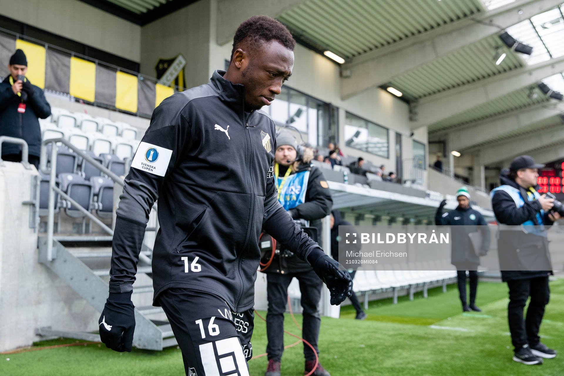 Häckens Benie Adama Traore innan fotbollsmatchen i Svenska
