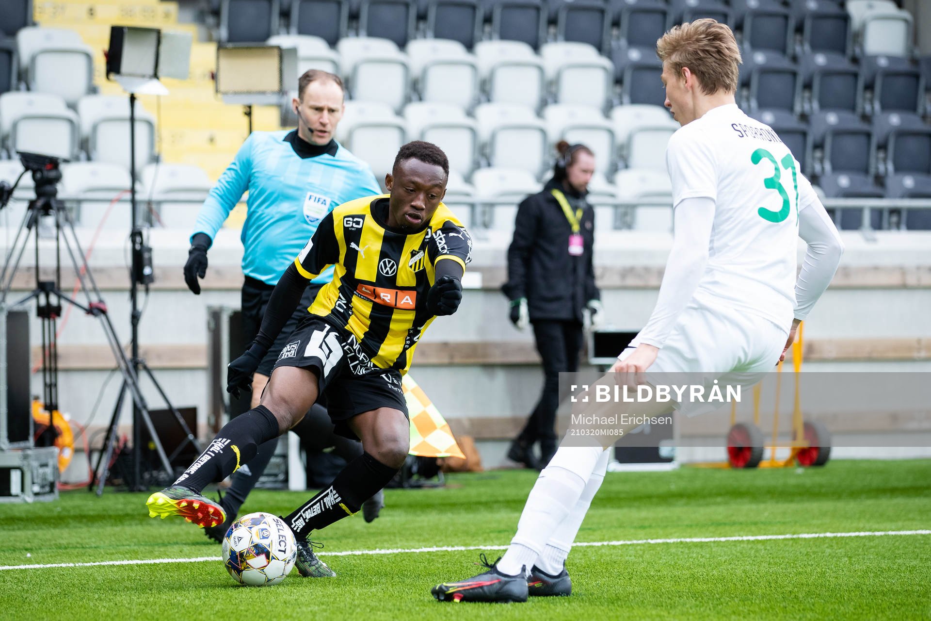 Häckens Benie Adama Traore och Västerås Albin Sporrong