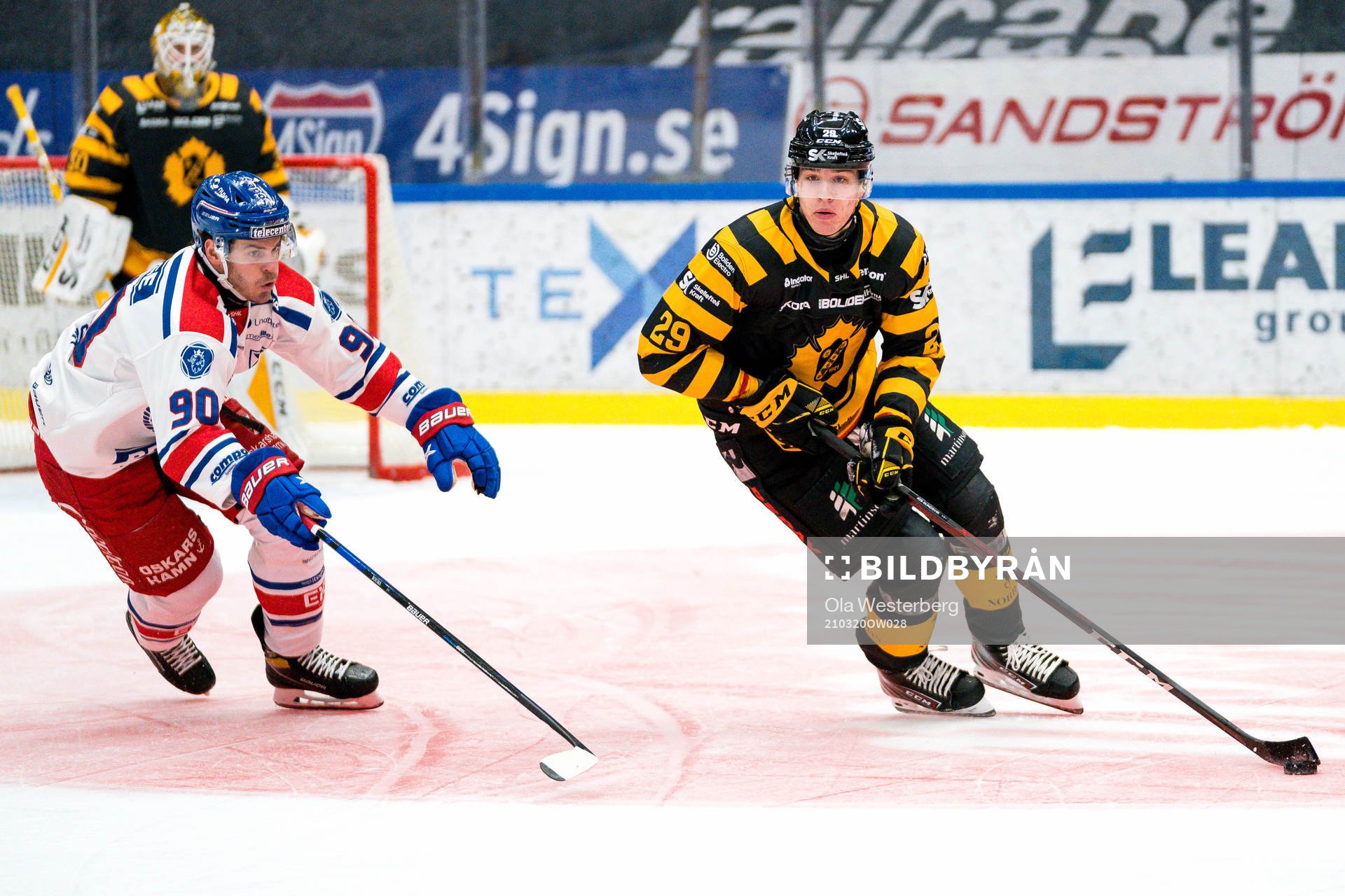 Oskarshamns Lance Bouma och Skellefteås Albin Sundsvik