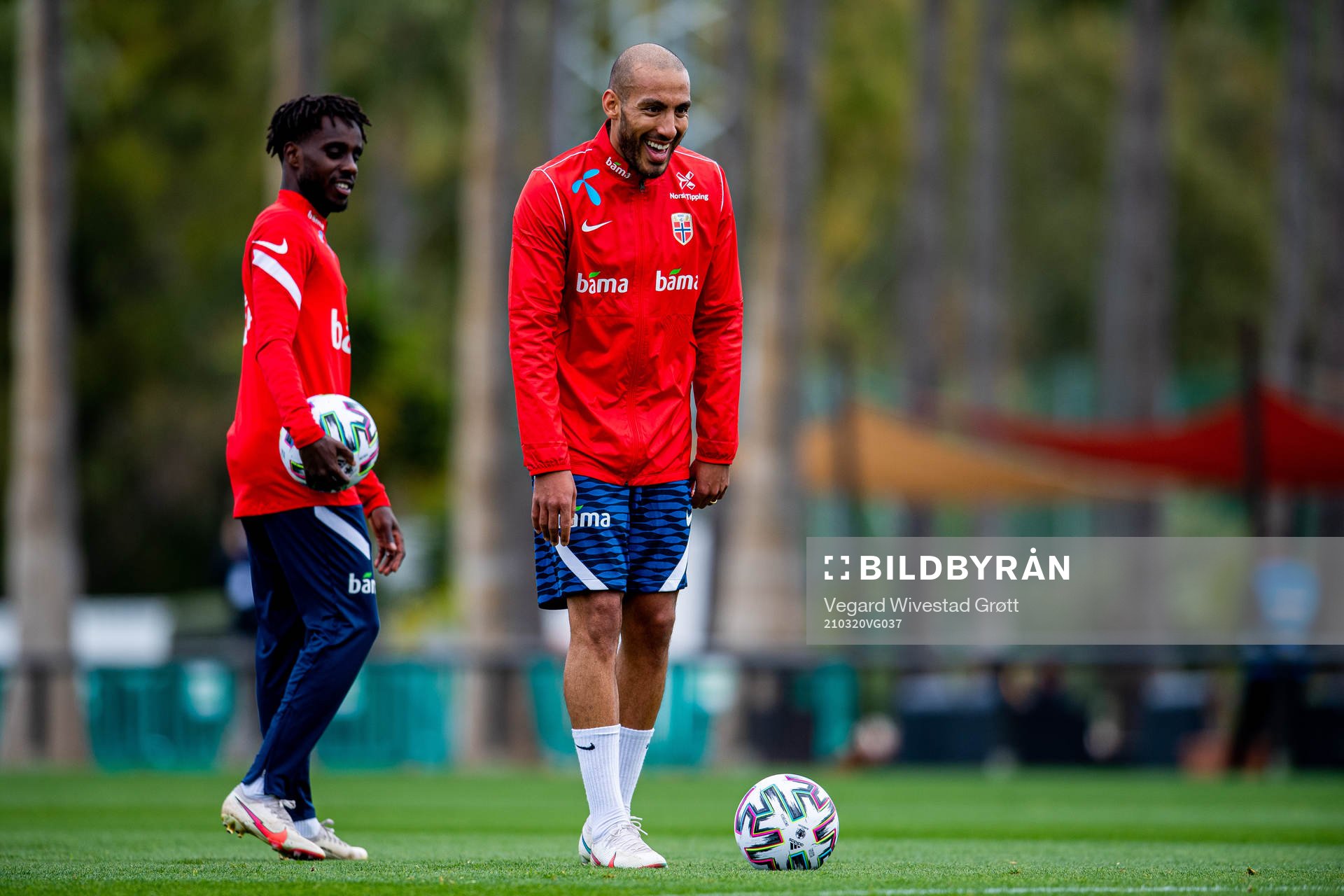 Tokmac Nguen and Haitam Aleesami of the Norwegian national