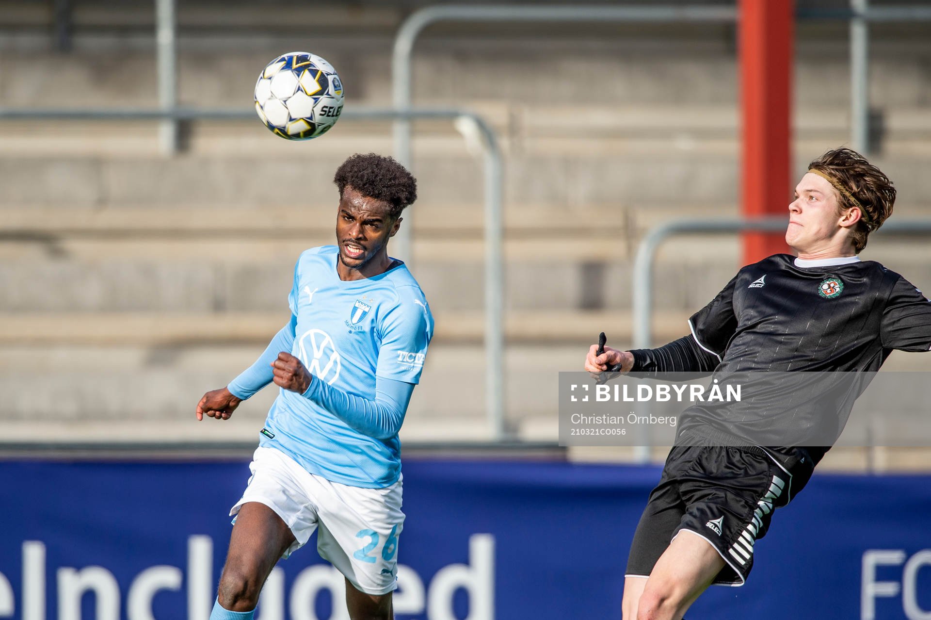 Malmö FFs Mubaarak Nuh mot Örebros Jonathan Johnsson