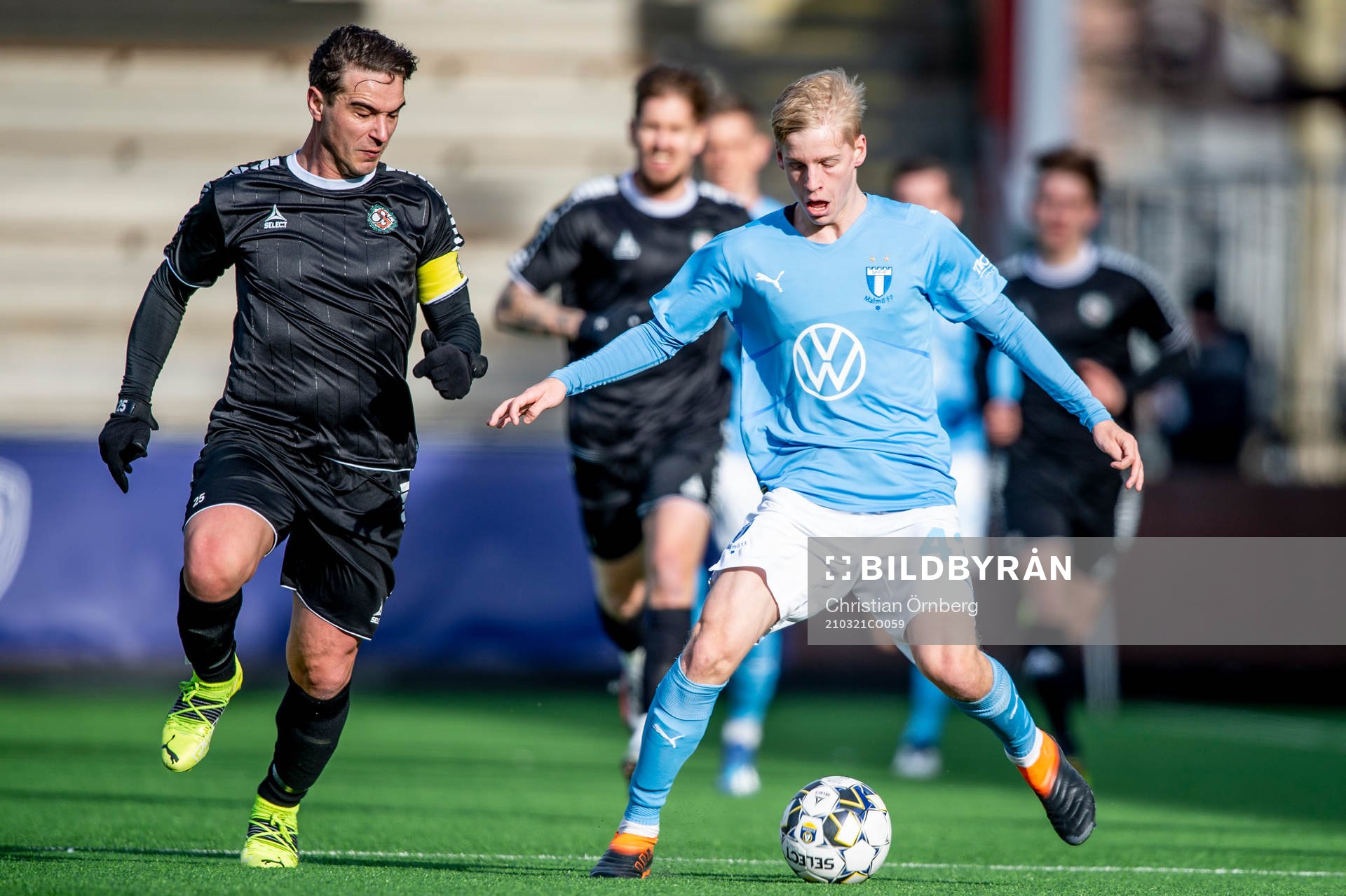 Örebros Nordin Gerzic mot Malmö FFs Emil Lindman