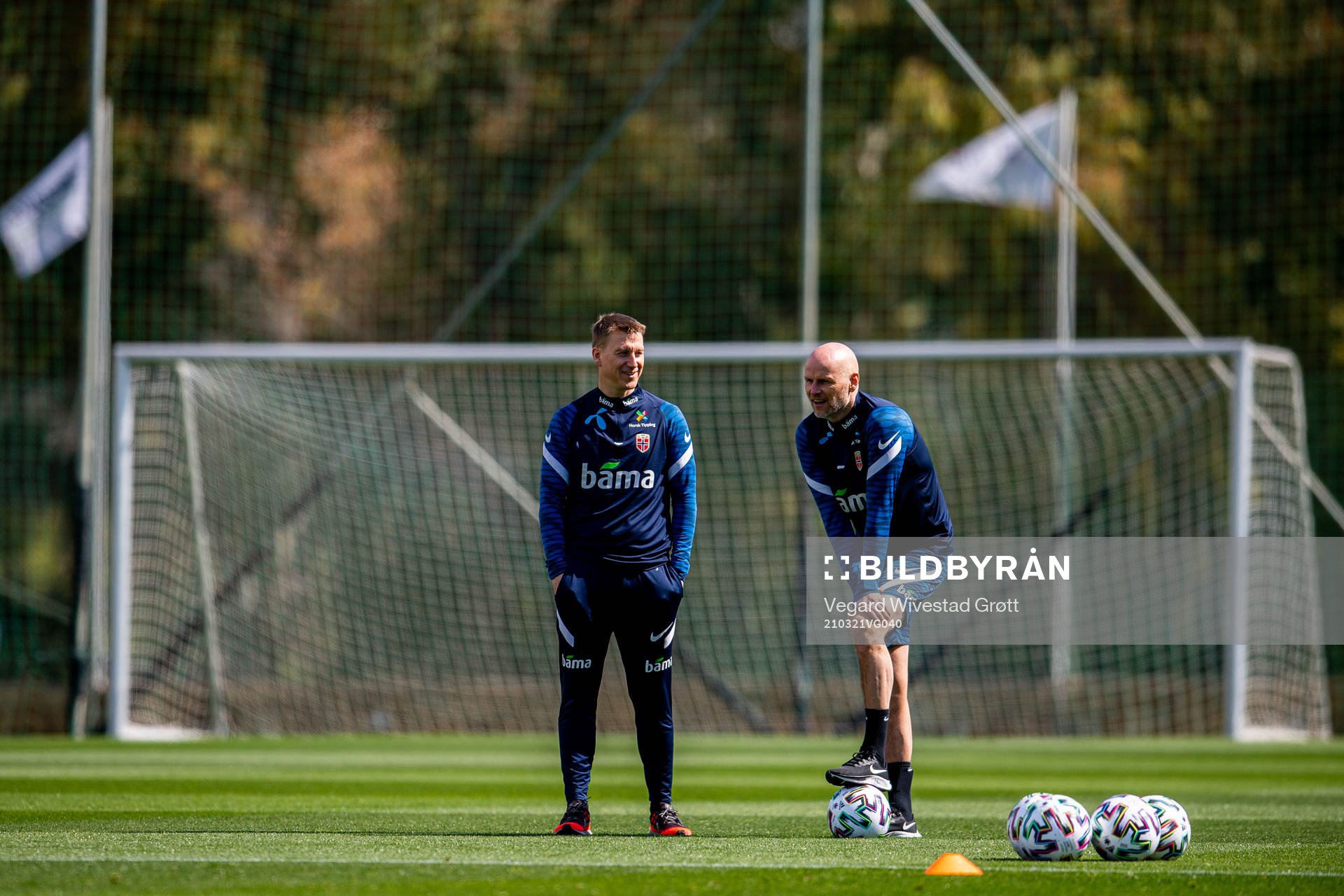 Leif Gunnar Smerud, U21 head coach, and Ståle Solbakken,