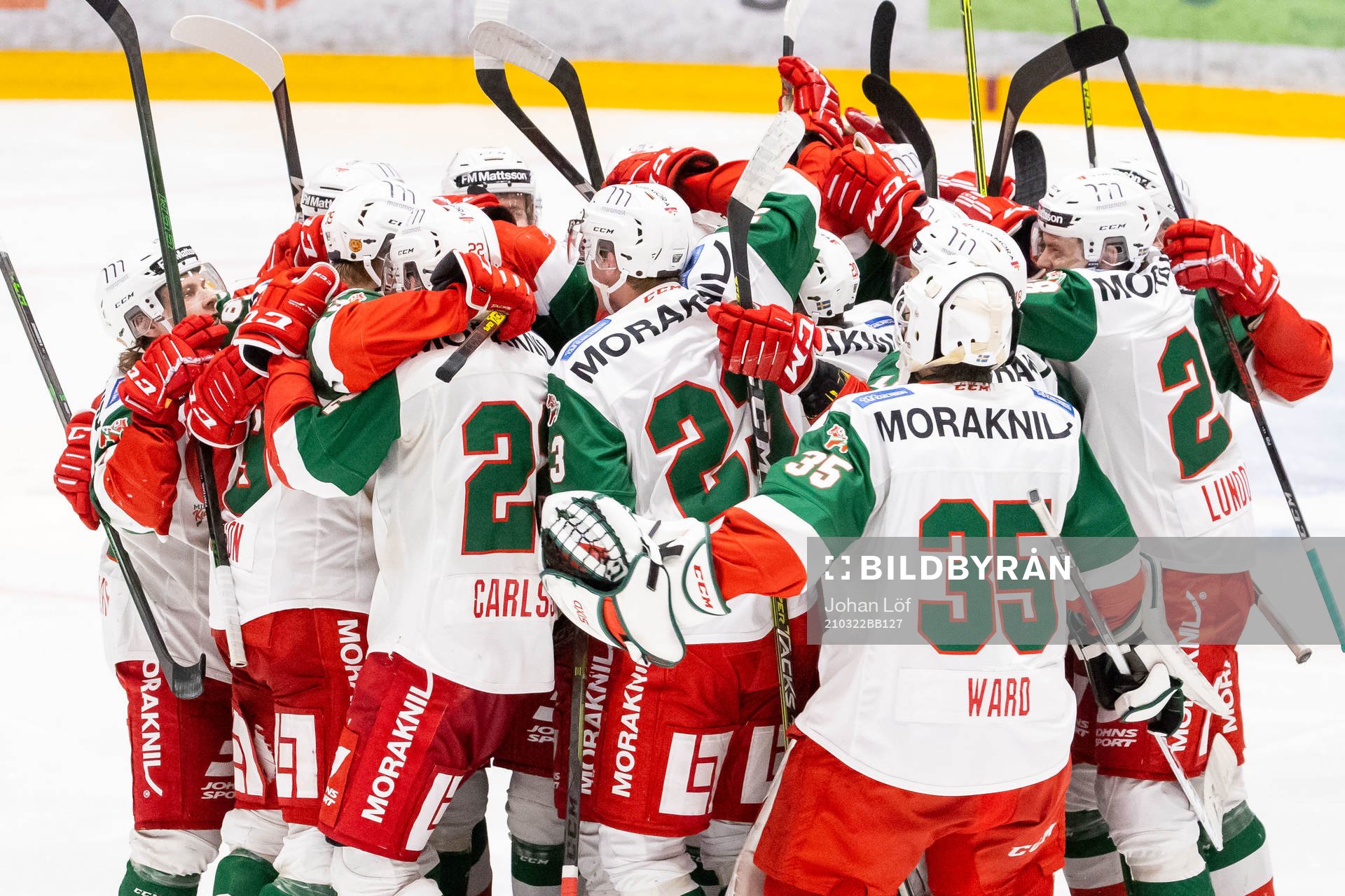 Mora jublar över vinsten